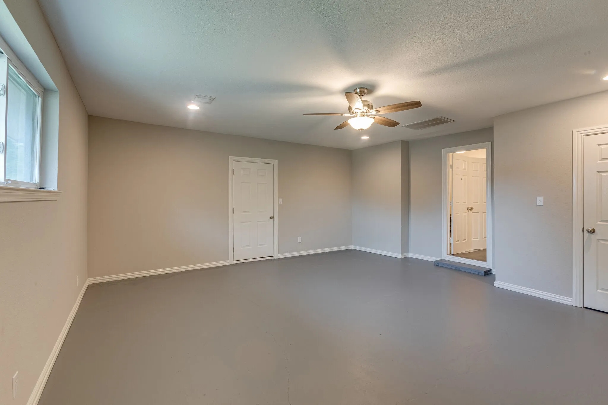 Single Family Residence For Rent in Dallas County , 508 Lexington Lane, Richardson, Texas 75080, 4 Bedroom, 3 Bathroom, Garage spaces, 1,705 Sqft, built in 1960, mls#21384523, Real Estate Agent in Richardson, Homes For Rent in Dallas county, Homes For Rent in Richardson, Realtor in Richardson Texas, Real Estate Brokerage Independent Realty Texas, Luminita Cordes Realtor