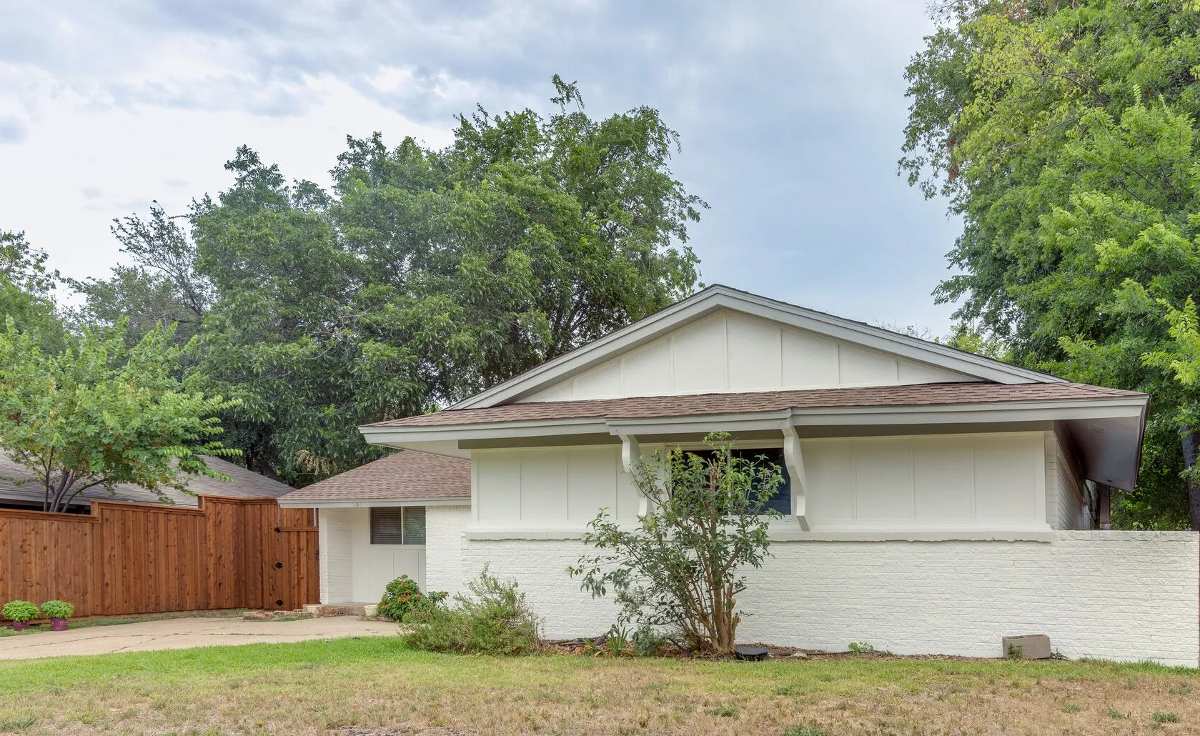 Single Family Residence For Rent in Dallas County , 508 Lexington Lane, Richardson, Texas 75080, 4 Bedroom, 3 Bathroom, Garage spaces, 1,705 Sqft, built in 1960, mls#21384523, Real Estate Agent in Richardson, Homes For Rent in Dallas county, Homes For Rent in Richardson, Realtor in Richardson Texas, Real Estate Brokerage Independent Realty Texas, Luminita Cordes Realtor