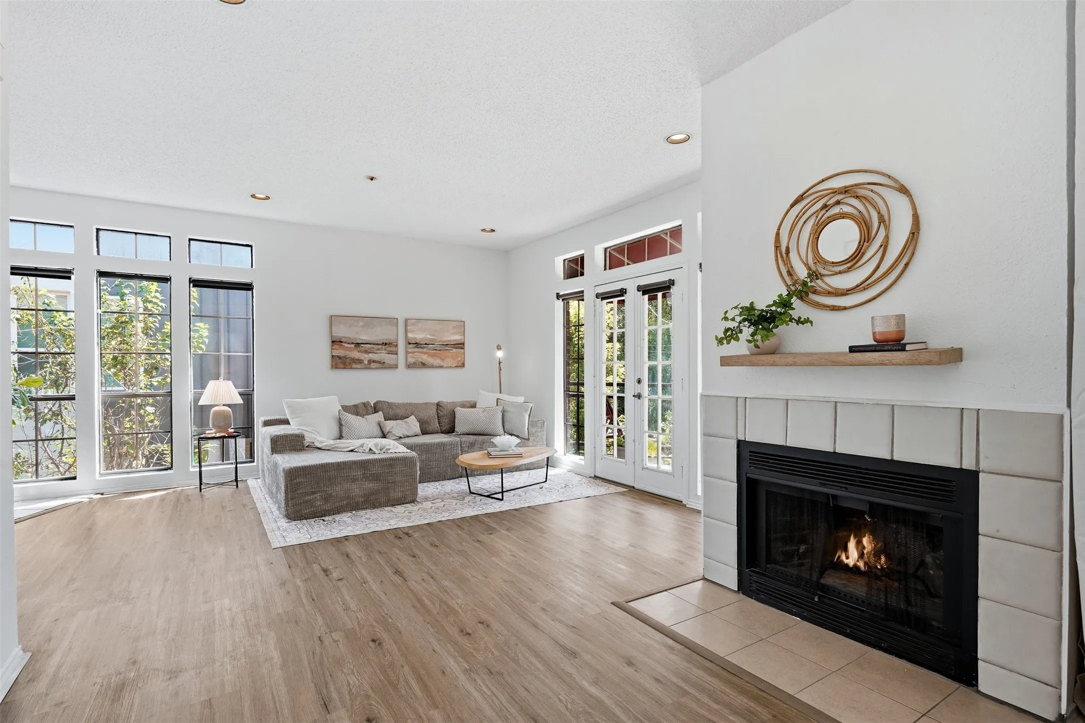 Condominium For Sale in Dallas County , 6248 Oram Street 14, Dallas, Texas 75214, 1 Bedroom, 1 Bathroom, Garage spaces, 685 Sqft, built in 1983, mls#21384365, Real Estate Agent in Dallas, Homes For Sale in Dallas county, Homes For Sale in Dallas, Realtor in Dallas Texas, Real Estate Brokerage Independent Realty Texas, Luminita Cordes Realtor