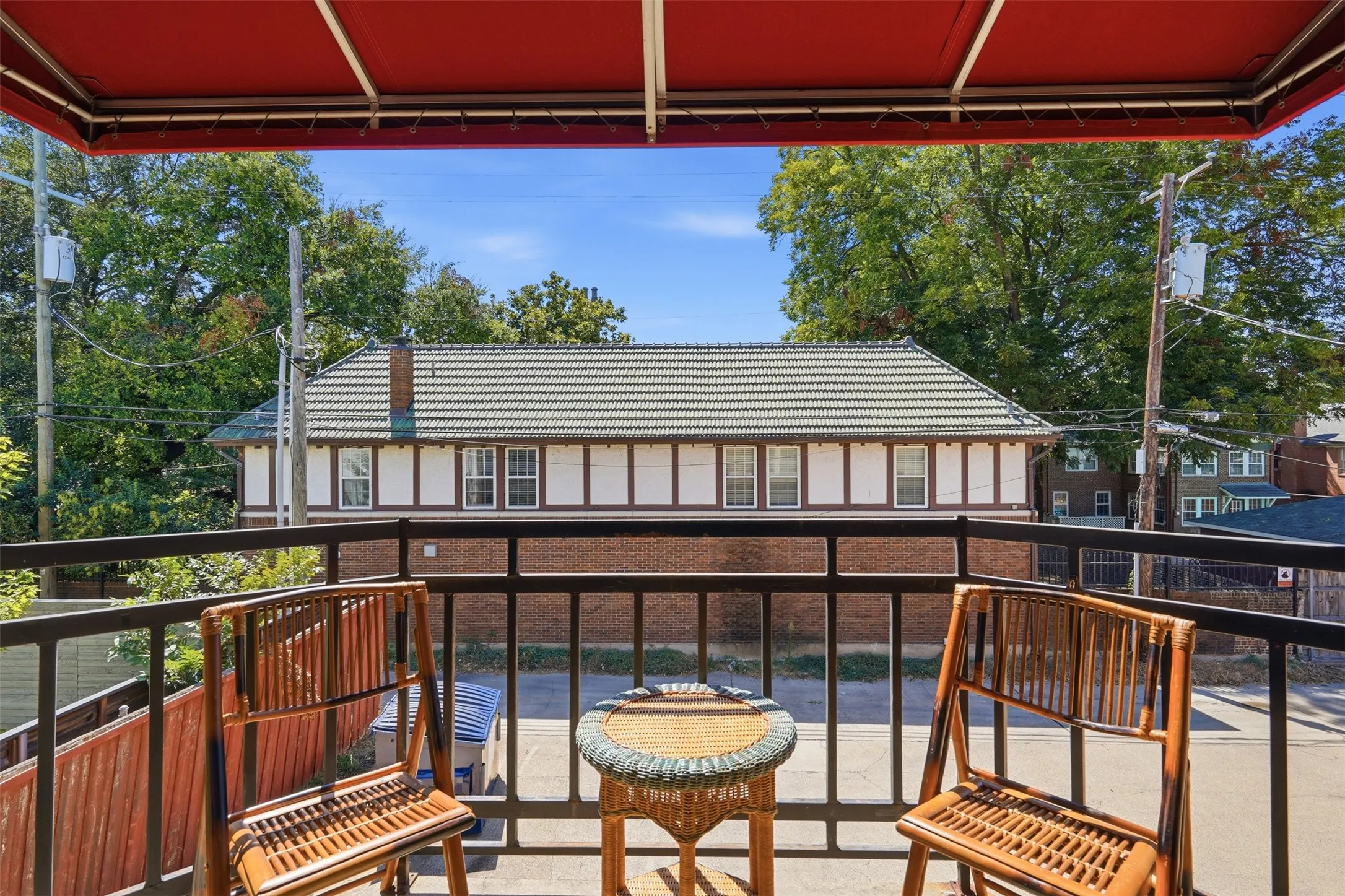 Condominium For Sale in Dallas County , 6248 Oram Street 14, Dallas, Texas 75214, 1 Bedroom, 1 Bathroom, Garage spaces, 685 Sqft, built in 1983, mls#21384365, Real Estate Agent in Dallas, Homes For Sale in Dallas county, Homes For Sale in Dallas, Realtor in Dallas Texas, Real Estate Brokerage Independent Realty Texas, Luminita Cordes Realtor