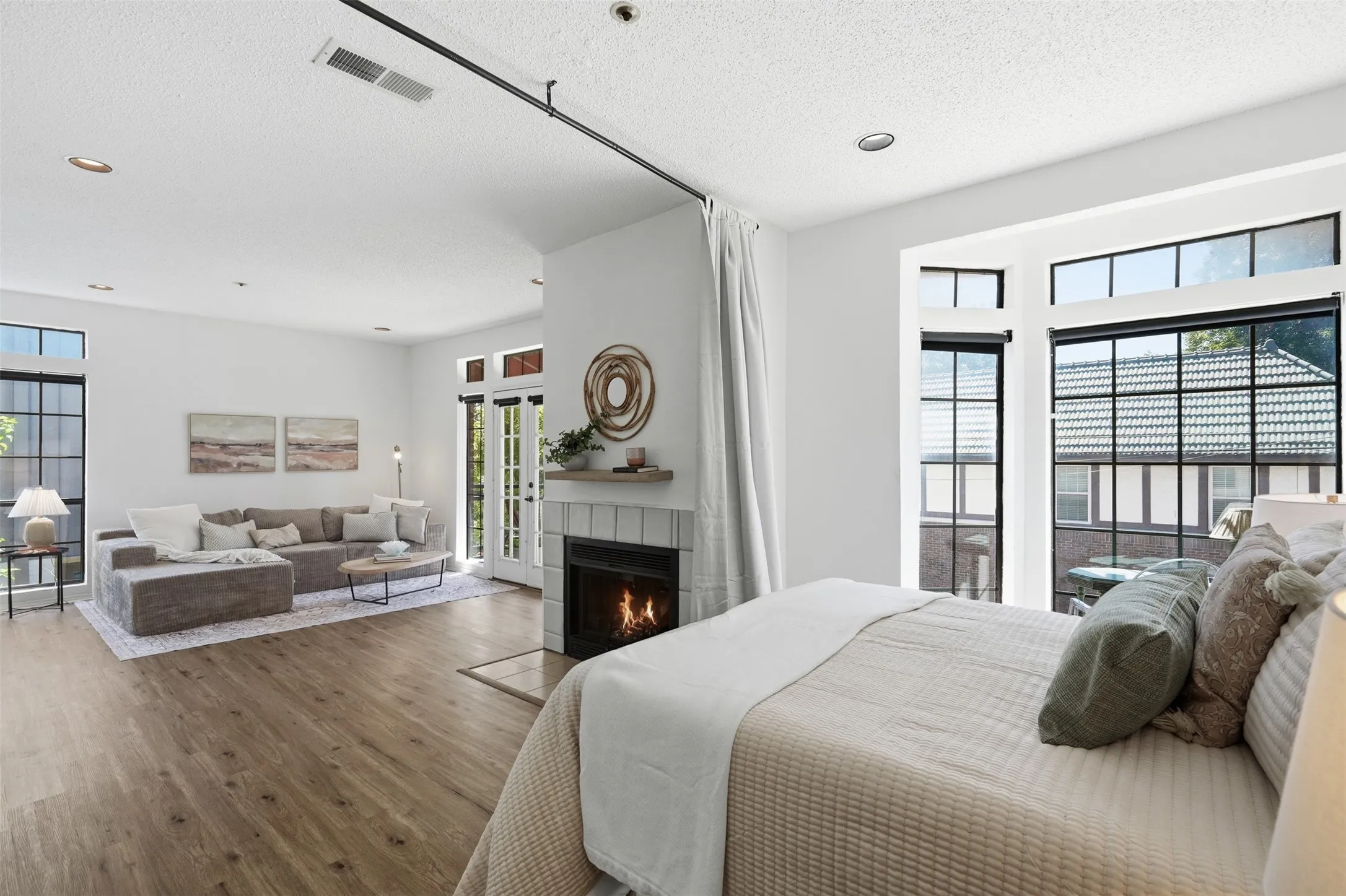Condominium For Sale in Dallas County , 6248 Oram Street 14, Dallas, Texas 75214, 1 Bedroom, 1 Bathroom, Garage spaces, 685 Sqft, built in 1983, mls#21384365, Real Estate Agent in Dallas, Homes For Sale in Dallas county, Homes For Sale in Dallas, Realtor in Dallas Texas, Real Estate Brokerage Independent Realty Texas, Luminita Cordes Realtor
