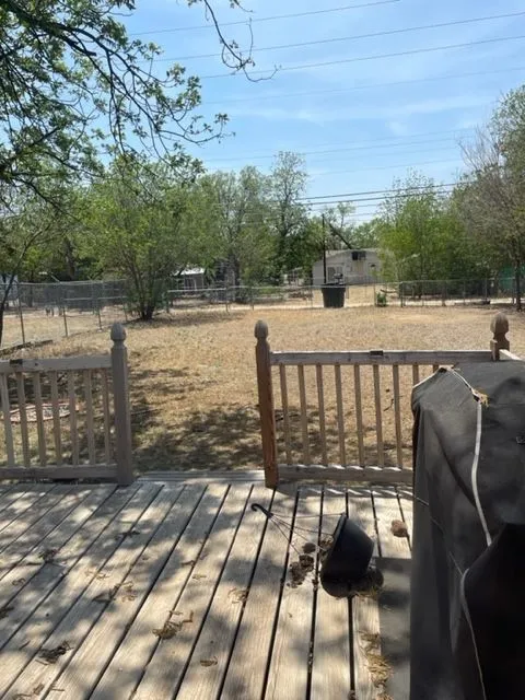 Single Family Residence For Rent in Taylor County , 1530 Portland Avenue, Abilene, Texas 79605, 3 Bedroom, 2 Bathroom, Garage spaces, 1,054 Sqft, built in 1936, mls#21384521, Real Estate Agent in Abilene, Homes For Rent in Taylor county, Homes For Rent in Abilene, Realtor in Abilene Texas, Real Estate Brokerage Independent Realty Texas, Luminita Cordes Realtor