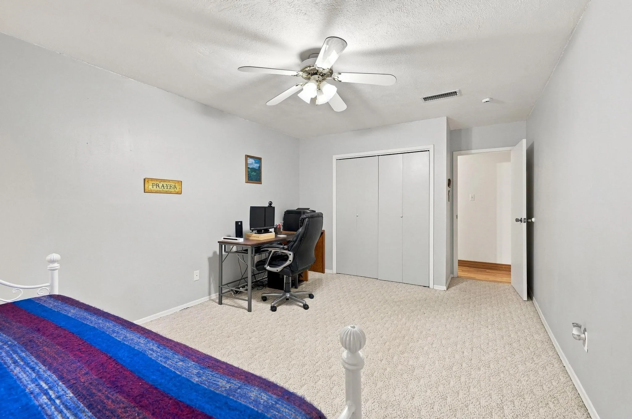 Single Family Residence For Sale in Fannin County , 2126 County Road 1450, Bonham, Texas 75418, 3 Bedroom, 2 Bathroom, 2 Garage spaces, 2,315 Sqft, built in 1974, mls#21381858, Real Estate Agent in Bonham, Homes For Sale in Fannin county, Homes For Sale in Bonham, Realtor in Bonham Texas, Real Estate Brokerage Independent Realty Texas, Luminita Cordes Realtor
