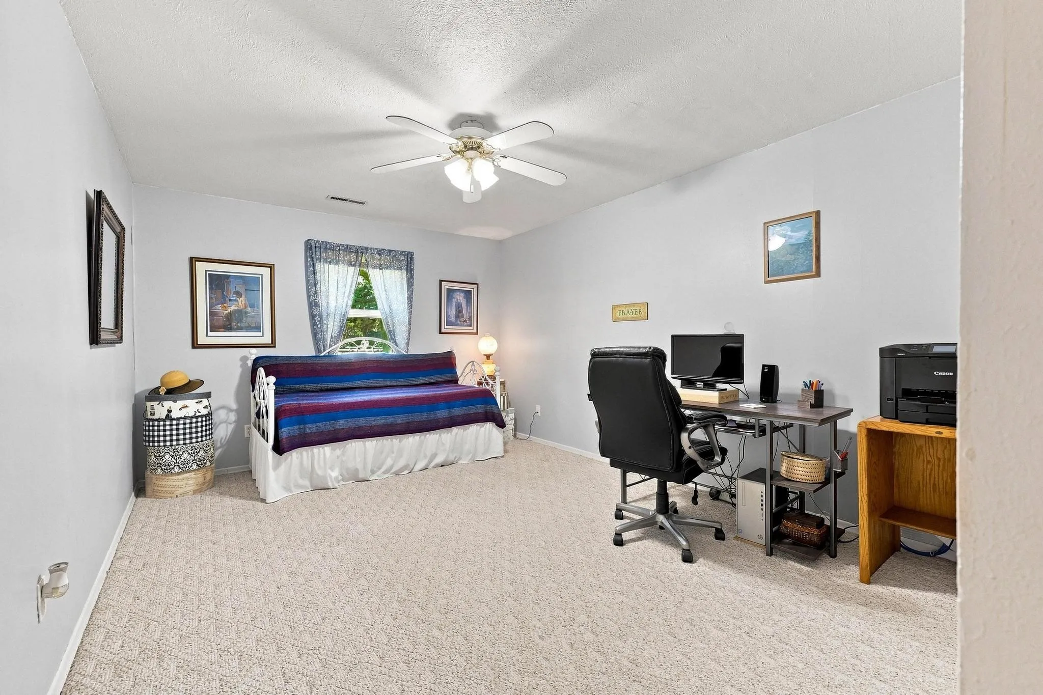 Single Family Residence For Sale in Fannin County , 2126 County Road 1450, Bonham, Texas 75418, 3 Bedroom, 2 Bathroom, 2 Garage spaces, 2,315 Sqft, built in 1974, mls#21381858, Real Estate Agent in Bonham, Homes For Sale in Fannin county, Homes For Sale in Bonham, Realtor in Bonham Texas, Real Estate Brokerage Independent Realty Texas, Luminita Cordes Realtor