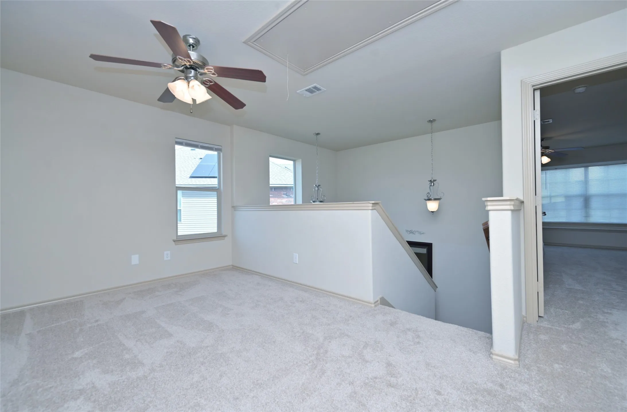Single Family Residence For Sale in Tarrant County , 5300 Britton Ridge Lane, Fort Worth, Texas 76179, 3 Bedroom, 3 Bathroom, 2 Garage spaces, 1,750 Sqft, built in 2009, mls#21358509, Real Estate Agent in Fort Worth, Homes For Sale in Tarrant county, Homes For Sale in Fort Worth, Realtor in Fort Worth Texas, Real Estate Brokerage Independent Realty Texas, Luminita Cordes Realtor