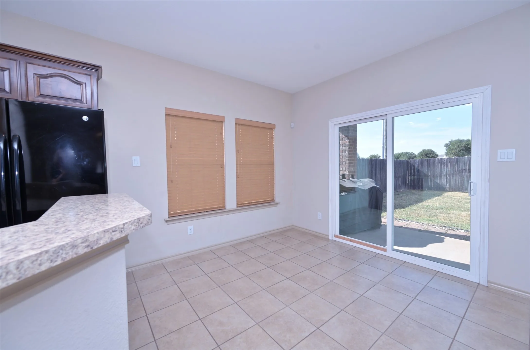 Single Family Residence For Sale in Tarrant County , 5300 Britton Ridge Lane, Fort Worth, Texas 76179, 3 Bedroom, 3 Bathroom, 2 Garage spaces, 1,750 Sqft, built in 2009, mls#21358509, Real Estate Agent in Fort Worth, Homes For Sale in Tarrant county, Homes For Sale in Fort Worth, Realtor in Fort Worth Texas, Real Estate Brokerage Independent Realty Texas, Luminita Cordes Realtor