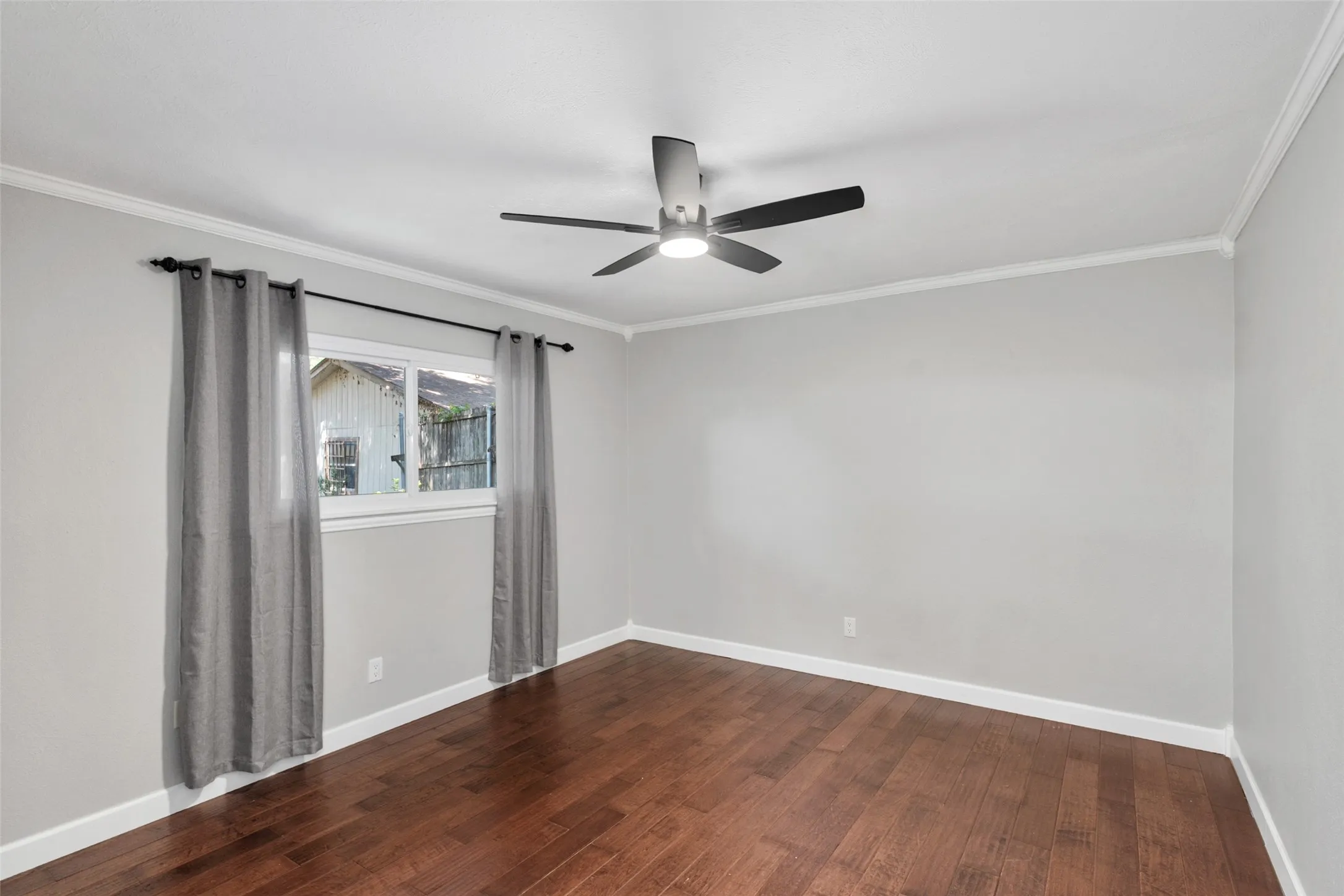 Single Family Residence For Rent in Dallas County , 1637 Dell Oak Drive, Garland, Texas 75040, 3 Bedroom, 2 Bathroom, 1 Garage spaces, 1,444 Sqft, built in 1974, mls#21384204, Real Estate Agent in Garland, Homes For Rent in Dallas county, Homes For Rent in Garland, Realtor in Garland Texas, Real Estate Brokerage Independent Realty Texas, Luminita Cordes Realtor