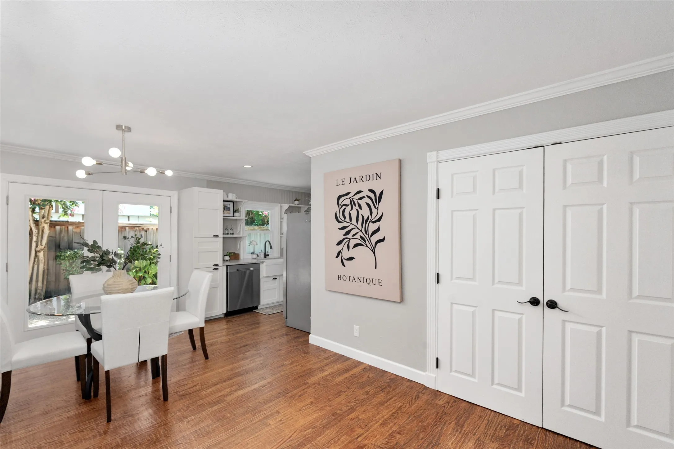 Single Family Residence For Rent in Dallas County , 1637 Dell Oak Drive, Garland, Texas 75040, 3 Bedroom, 2 Bathroom, 1 Garage spaces, 1,444 Sqft, built in 1974, mls#21384204, Real Estate Agent in Garland, Homes For Rent in Dallas county, Homes For Rent in Garland, Realtor in Garland Texas, Real Estate Brokerage Independent Realty Texas, Luminita Cordes Realtor