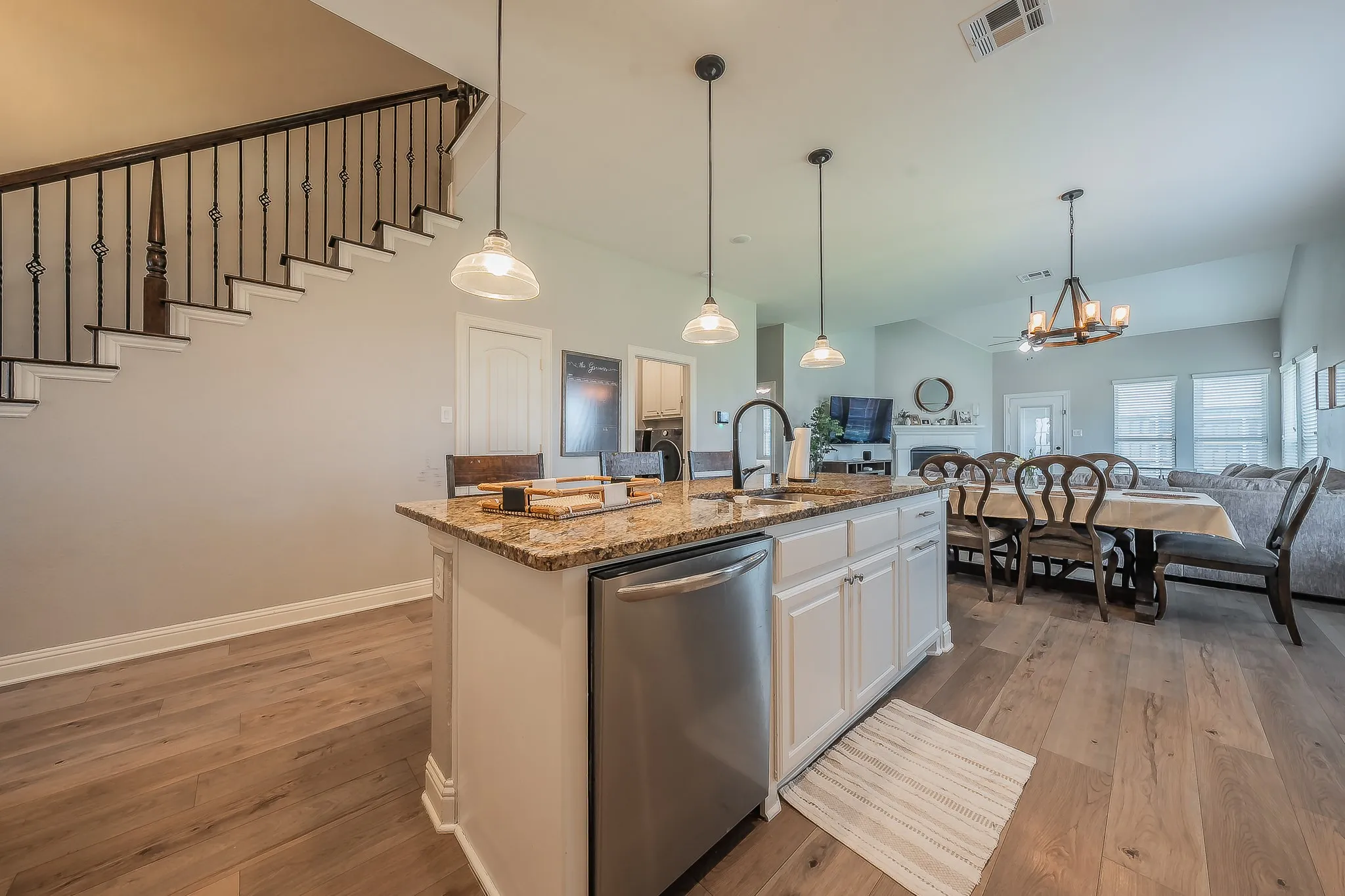 Single Family Residence For Sale in Collin County , 10700 Marble Falls Place, Mc Kinney, Texas 75071, 4 Bedroom, 4 Bathroom, 3 Garage spaces, 3,046 Sqft, built in 2017, mls#21384514, Real Estate Agent in Mc Kinney, Homes For Sale in Collin county, Homes For Sale in Mc Kinney, Realtor in Mc Kinney Texas, Real Estate Brokerage Independent Realty Texas, Luminita Cordes Realtor