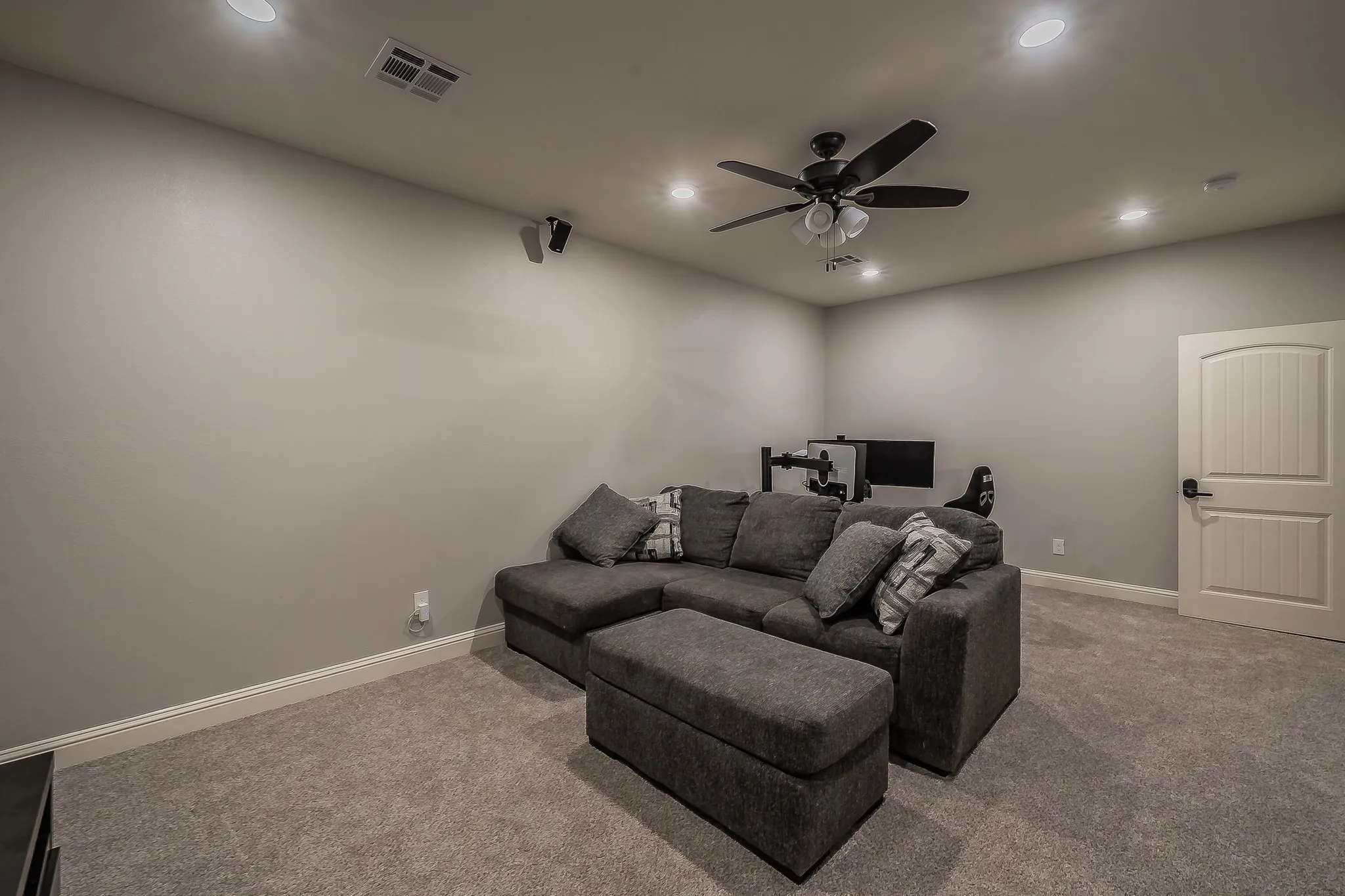 Single Family Residence For Sale in Collin County , 10700 Marble Falls Place, Mc Kinney, Texas 75071, 4 Bedroom, 4 Bathroom, 3 Garage spaces, 3,046 Sqft, built in 2017, mls#21384514, Real Estate Agent in Mc Kinney, Homes For Sale in Collin county, Homes For Sale in Mc Kinney, Realtor in Mc Kinney Texas, Real Estate Brokerage Independent Realty Texas, Luminita Cordes Realtor