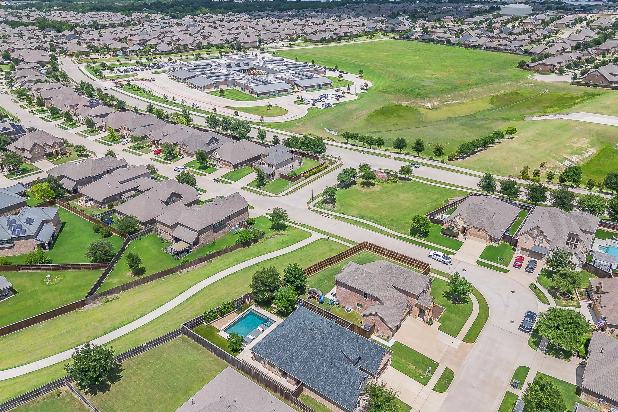 Single Family Residence For Sale in Collin County , 10700 Marble Falls Place, Mc Kinney, Texas 75071, 4 Bedroom, 4 Bathroom, 3 Garage spaces, 3,046 Sqft, built in 2017, mls#21384514, Real Estate Agent in Mc Kinney, Homes For Sale in Collin county, Homes For Sale in Mc Kinney, Realtor in Mc Kinney Texas, Real Estate Brokerage Independent Realty Texas, Luminita Cordes Realtor