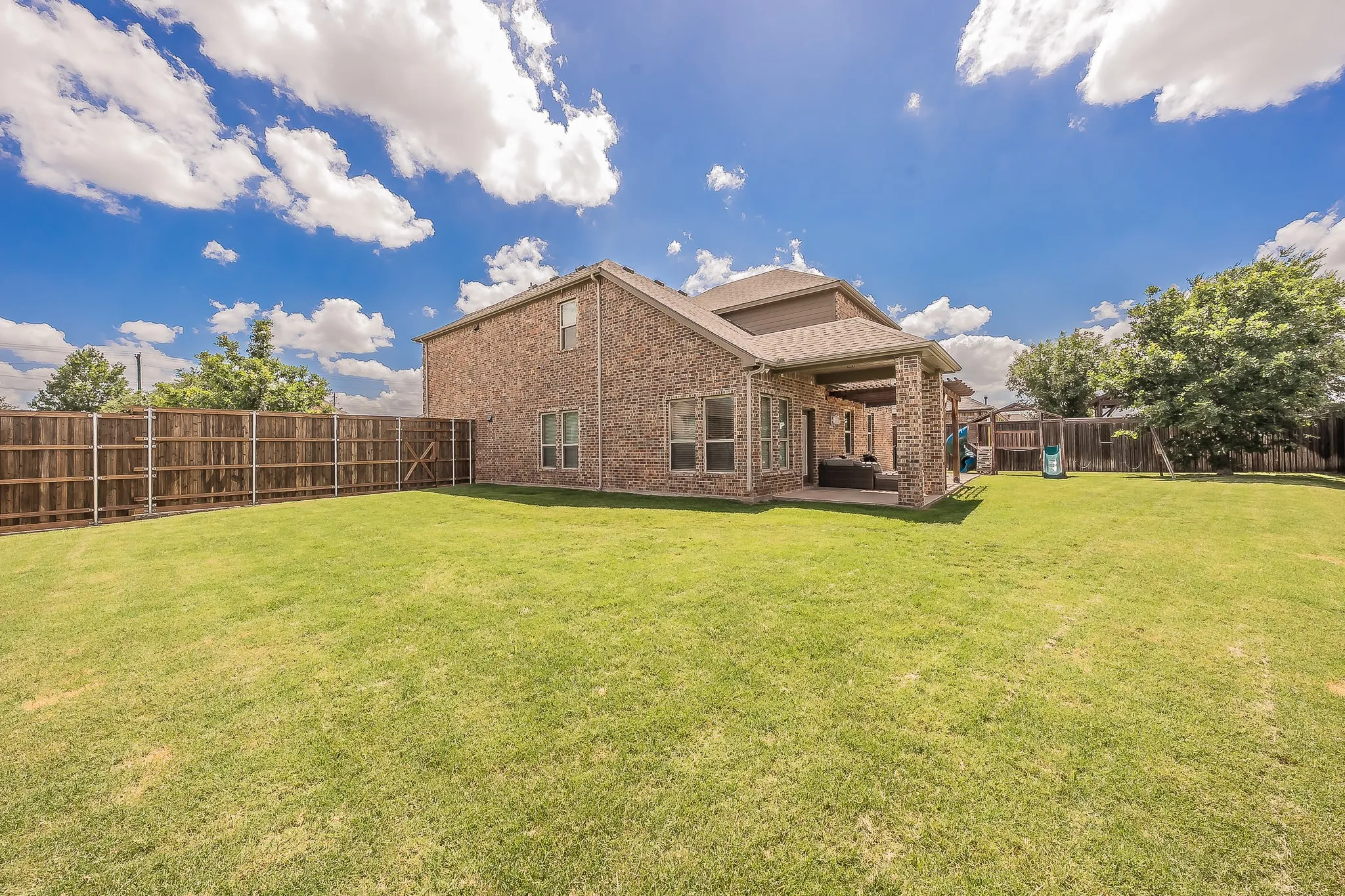Single Family Residence For Sale in Collin County , 10700 Marble Falls Place, Mc Kinney, Texas 75071, 4 Bedroom, 4 Bathroom, 3 Garage spaces, 3,046 Sqft, built in 2017, mls#21384514, Real Estate Agent in Mc Kinney, Homes For Sale in Collin county, Homes For Sale in Mc Kinney, Realtor in Mc Kinney Texas, Real Estate Brokerage Independent Realty Texas, Luminita Cordes Realtor