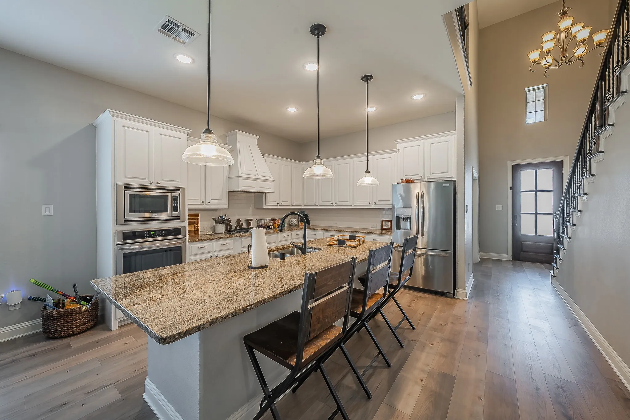 Single Family Residence For Sale in Collin County , 10700 Marble Falls Place, Mc Kinney, Texas 75071, 4 Bedroom, 4 Bathroom, 3 Garage spaces, 3,046 Sqft, built in 2017, mls#21384514, Real Estate Agent in Mc Kinney, Homes For Sale in Collin county, Homes For Sale in Mc Kinney, Realtor in Mc Kinney Texas, Real Estate Brokerage Independent Realty Texas, Luminita Cordes Realtor