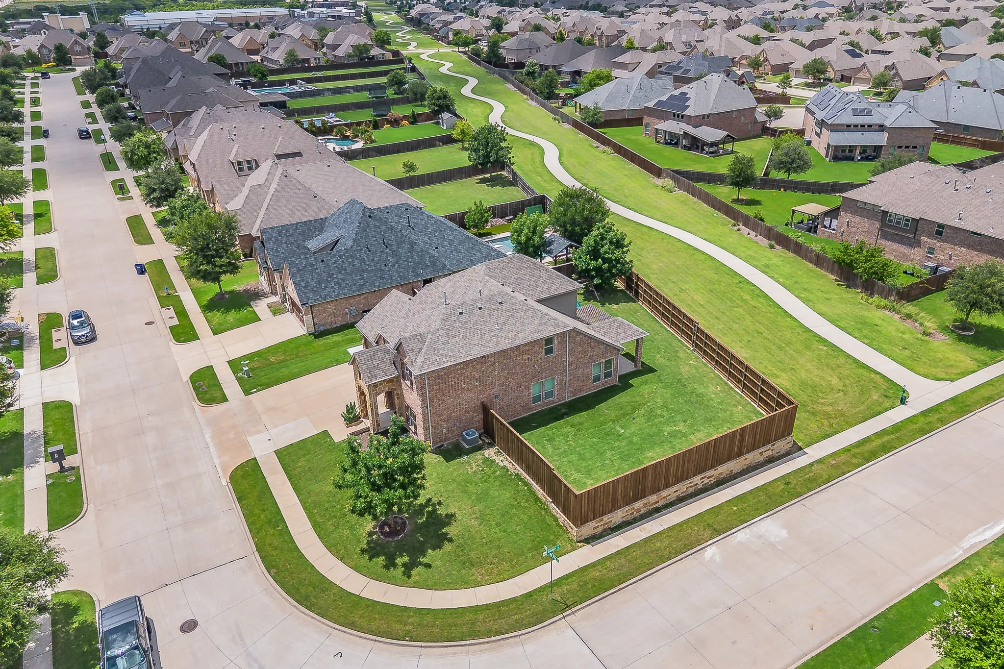 Single Family Residence For Sale in Collin County , 10700 Marble Falls Place, Mc Kinney, Texas 75071, 4 Bedroom, 4 Bathroom, 3 Garage spaces, 3,046 Sqft, built in 2017, mls#21384514, Real Estate Agent in Mc Kinney, Homes For Sale in Collin county, Homes For Sale in Mc Kinney, Realtor in Mc Kinney Texas, Real Estate Brokerage Independent Realty Texas, Luminita Cordes Realtor
