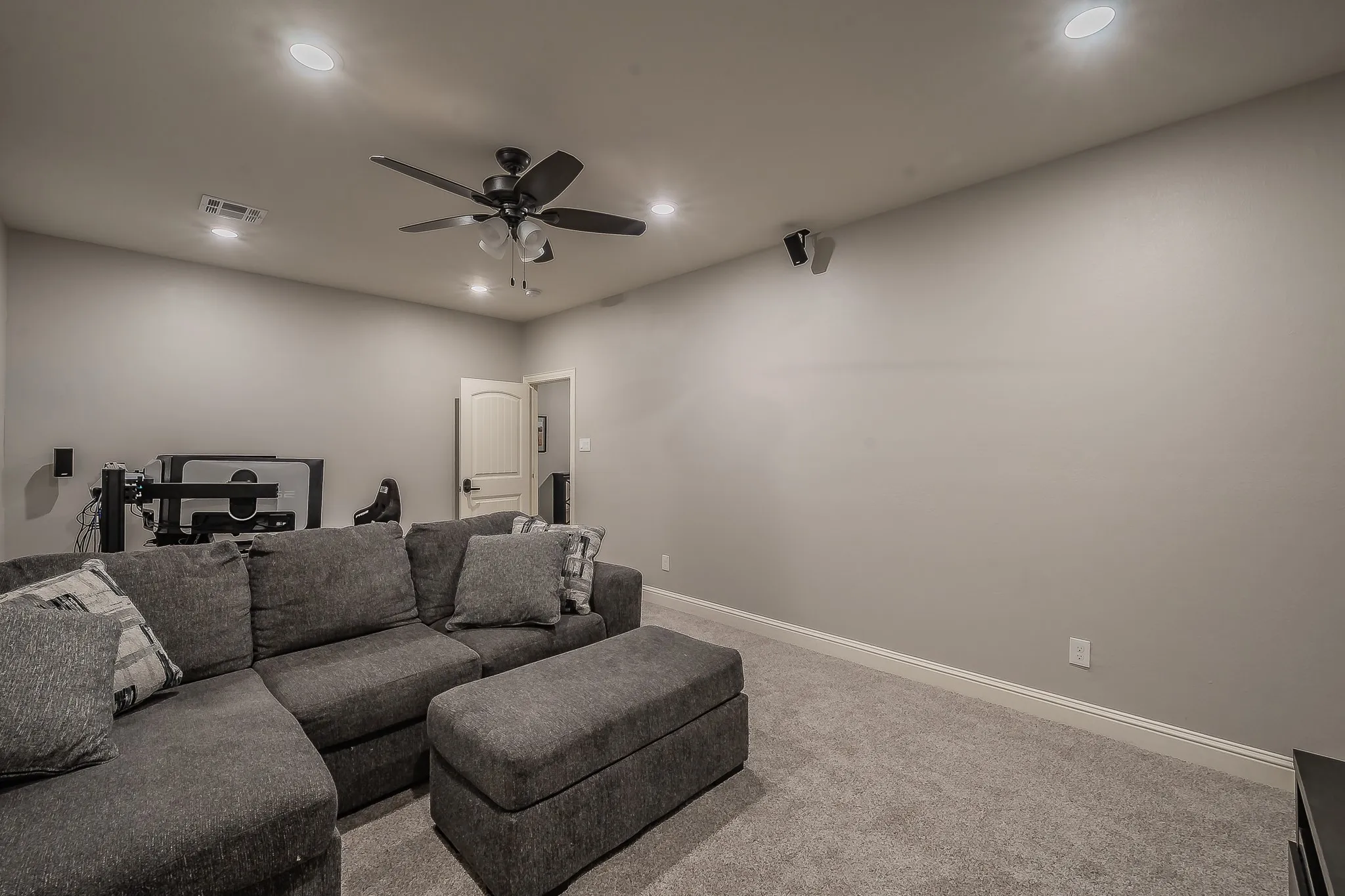 Single Family Residence For Sale in Collin County , 10700 Marble Falls Place, Mc Kinney, Texas 75071, 4 Bedroom, 4 Bathroom, 3 Garage spaces, 3,046 Sqft, built in 2017, mls#21384514, Real Estate Agent in Mc Kinney, Homes For Sale in Collin county, Homes For Sale in Mc Kinney, Realtor in Mc Kinney Texas, Real Estate Brokerage Independent Realty Texas, Luminita Cordes Realtor