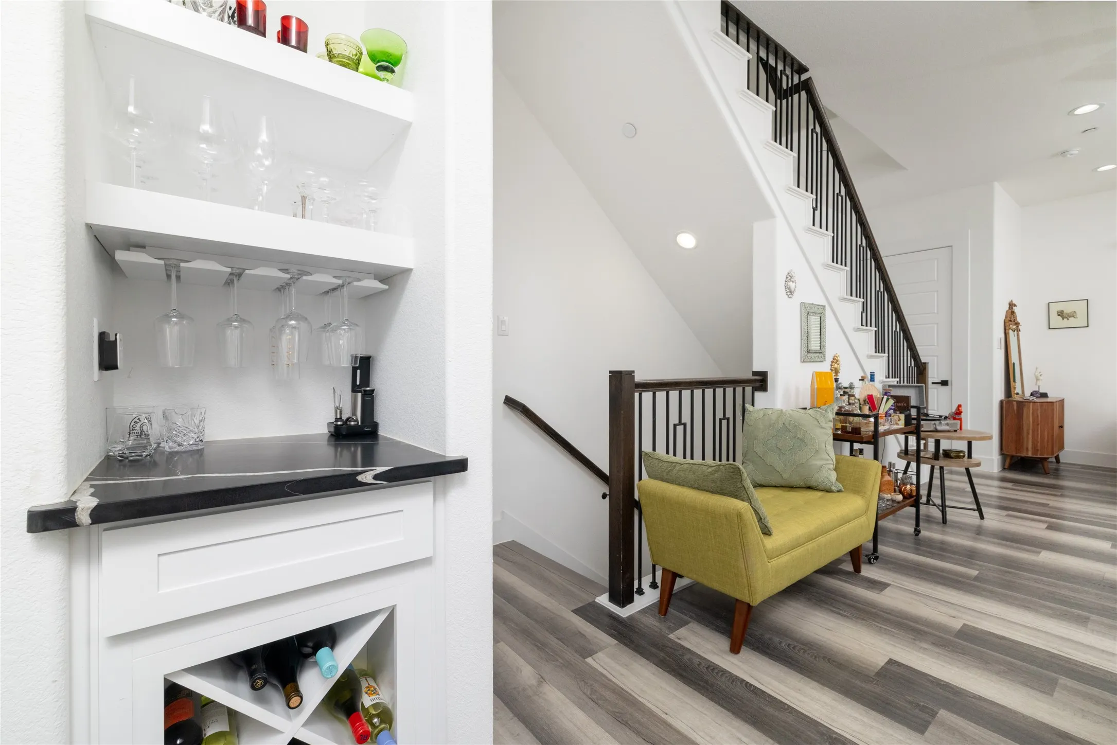 Townhouse For Sale in Tarrant County , 449 S Rayner Street, Fort Worth, Texas 76111, 3 Bedroom, 4 Bathroom, 2 Garage spaces, 1,823 Sqft, built in 2021, mls#21384196, Real Estate Agent in Fort Worth, Homes For Sale in Tarrant county, Homes For Sale in Fort Worth, Realtor in Fort Worth Texas, Real Estate Brokerage Independent Realty Texas, Luminita Cordes Realtor