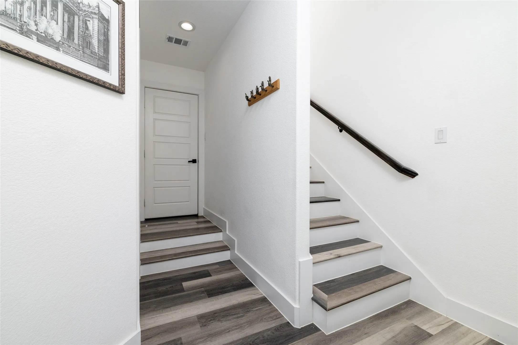 Townhouse For Sale in Tarrant County , 449 S Rayner Street, Fort Worth, Texas 76111, 3 Bedroom, 4 Bathroom, 2 Garage spaces, 1,823 Sqft, built in 2021, mls#21384196, Real Estate Agent in Fort Worth, Homes For Sale in Tarrant county, Homes For Sale in Fort Worth, Realtor in Fort Worth Texas, Real Estate Brokerage Independent Realty Texas, Luminita Cordes Realtor