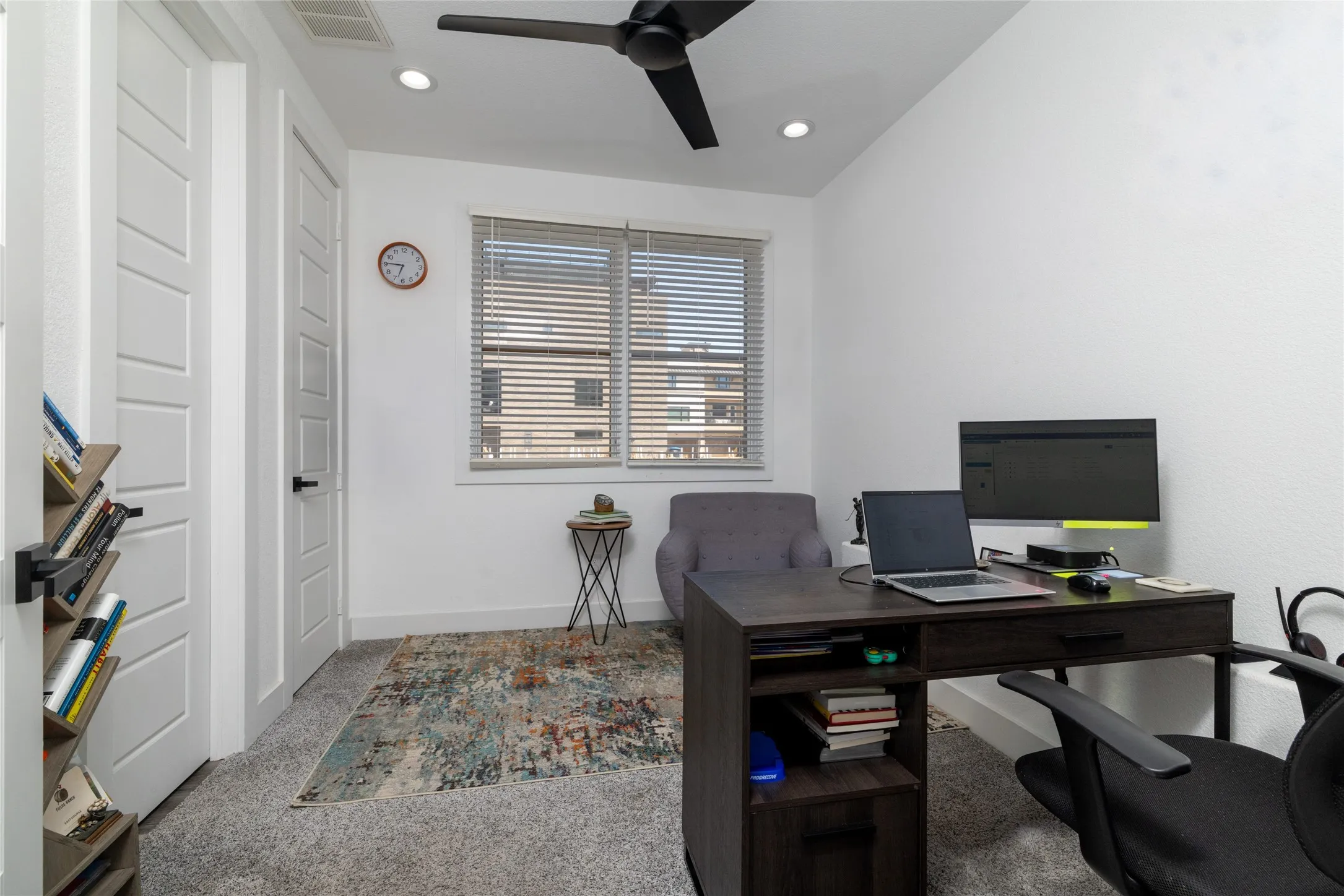 Townhouse For Sale in Tarrant County , 449 S Rayner Street, Fort Worth, Texas 76111, 3 Bedroom, 4 Bathroom, 2 Garage spaces, 1,823 Sqft, built in 2021, mls#21384196, Real Estate Agent in Fort Worth, Homes For Sale in Tarrant county, Homes For Sale in Fort Worth, Realtor in Fort Worth Texas, Real Estate Brokerage Independent Realty Texas, Luminita Cordes Realtor