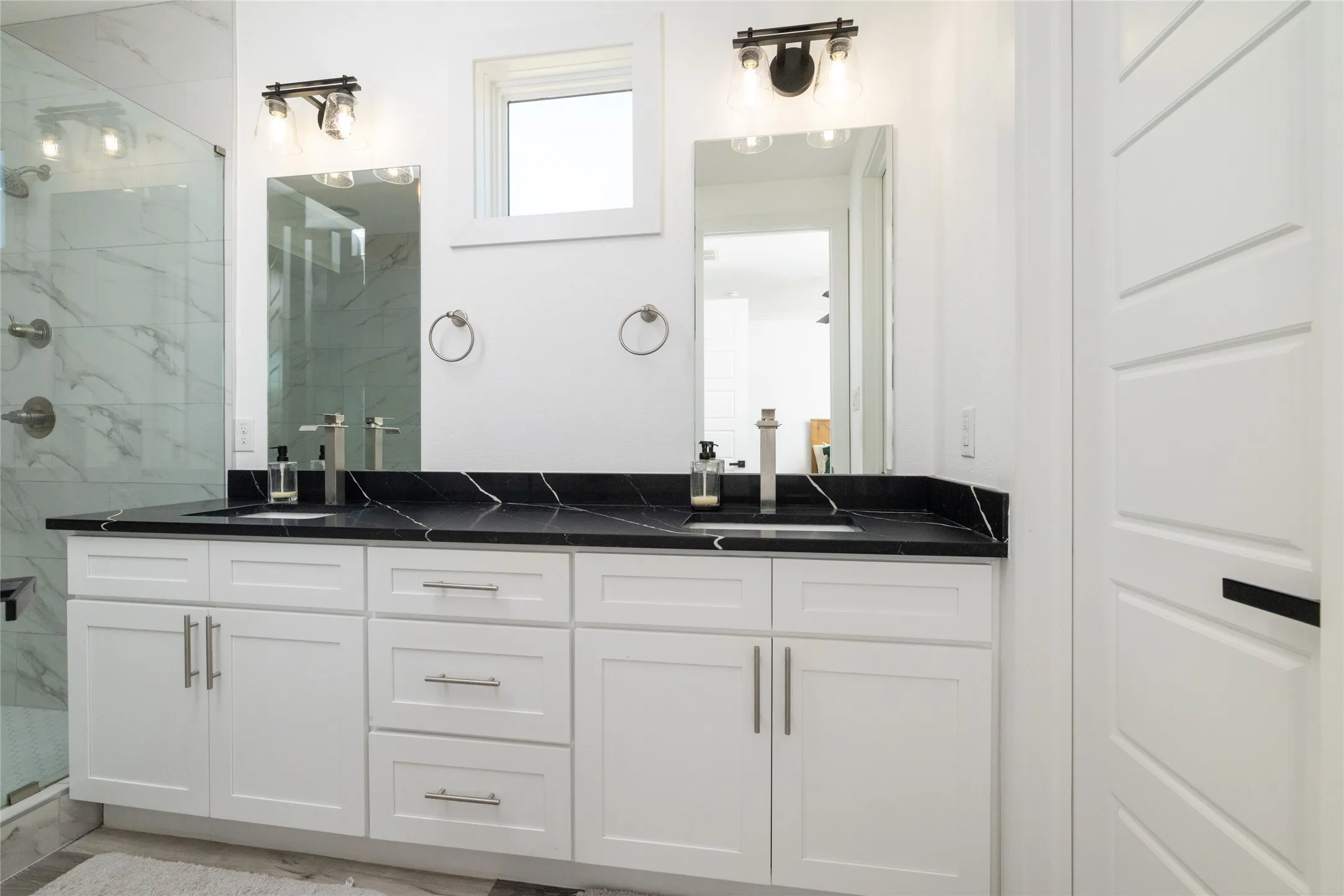 Townhouse For Sale in Tarrant County , 449 S Rayner Street, Fort Worth, Texas 76111, 3 Bedroom, 4 Bathroom, 2 Garage spaces, 1,823 Sqft, built in 2021, mls#21384196, Real Estate Agent in Fort Worth, Homes For Sale in Tarrant county, Homes For Sale in Fort Worth, Realtor in Fort Worth Texas, Real Estate Brokerage Independent Realty Texas, Luminita Cordes Realtor