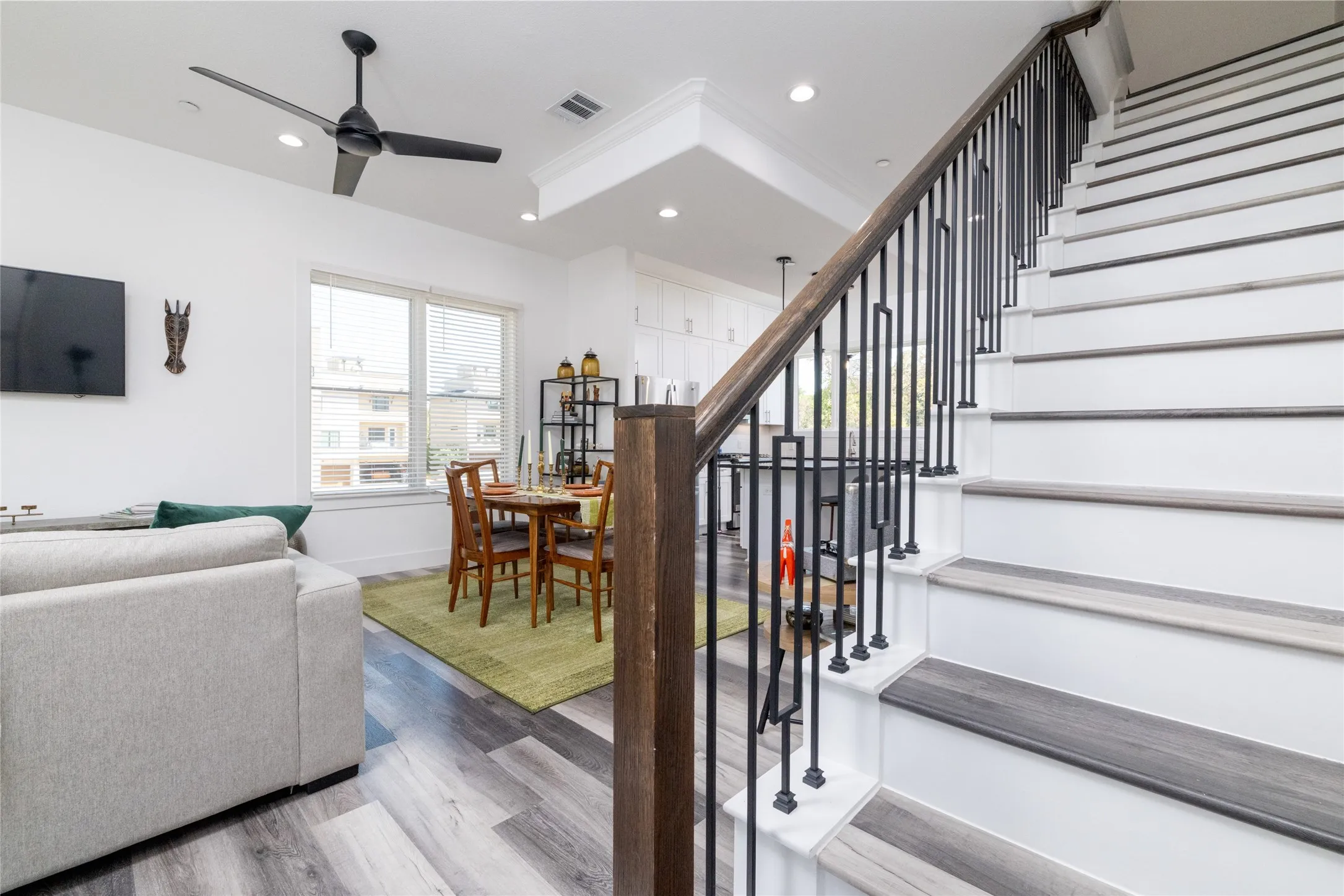 Townhouse For Sale in Tarrant County , 449 S Rayner Street, Fort Worth, Texas 76111, 3 Bedroom, 4 Bathroom, 2 Garage spaces, 1,823 Sqft, built in 2021, mls#21384196, Real Estate Agent in Fort Worth, Homes For Sale in Tarrant county, Homes For Sale in Fort Worth, Realtor in Fort Worth Texas, Real Estate Brokerage Independent Realty Texas, Luminita Cordes Realtor
