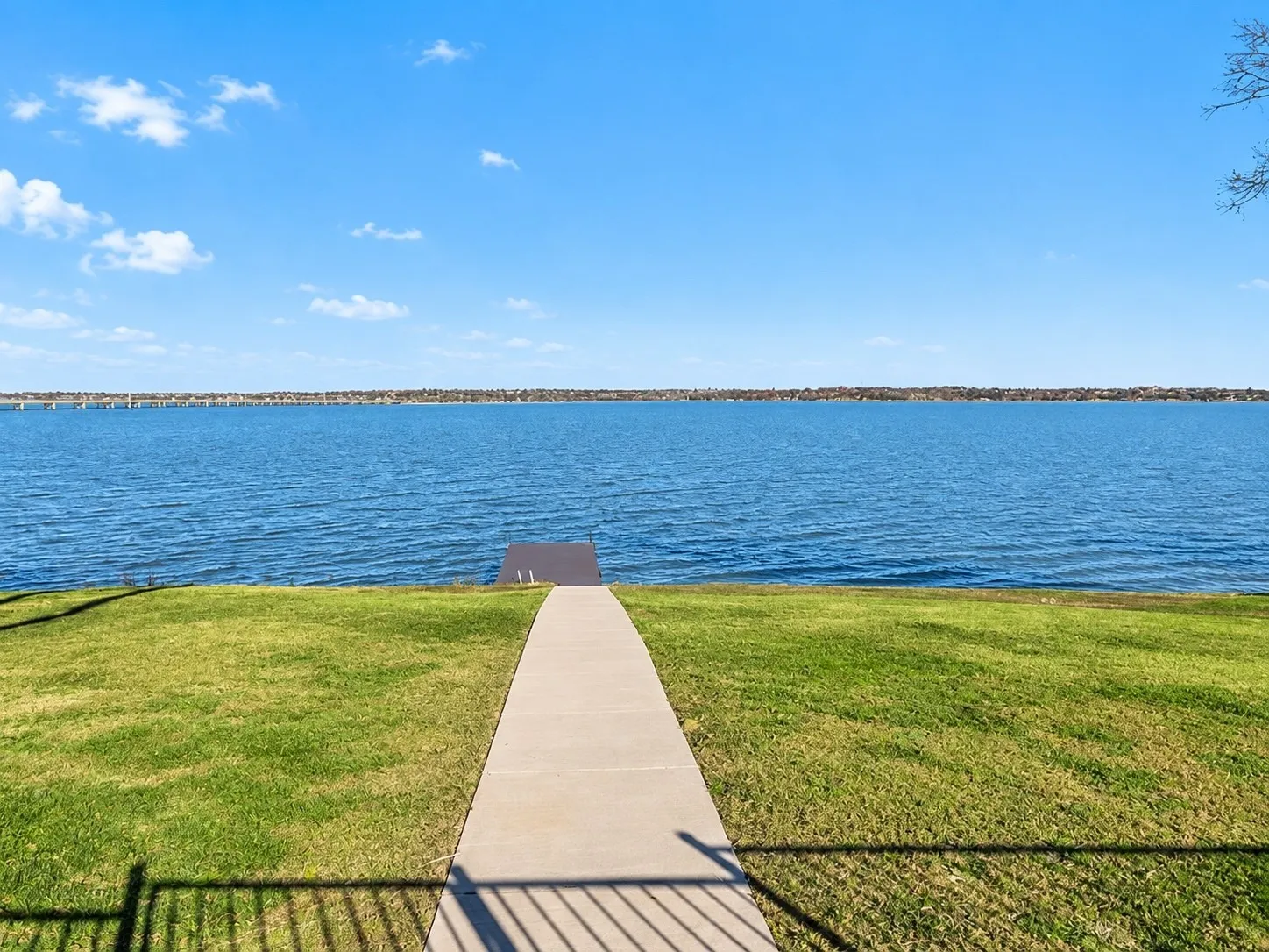 Single Family Residence For Sale in Rockwall County , 6218 Lincolnshire Lane, Rowlett, Texas 75087, 6 Bedroom, 4 Bathroom, 2 Garage spaces, 4,317 Sqft, built in 1996, mls#21383494, Real Estate Agent in Rowlett, Homes For Sale in Rockwall county, Homes For Sale in Rowlett, Realtor in Rowlett Texas, Real Estate Brokerage Independent Realty Texas, Luminita Cordes Realtor