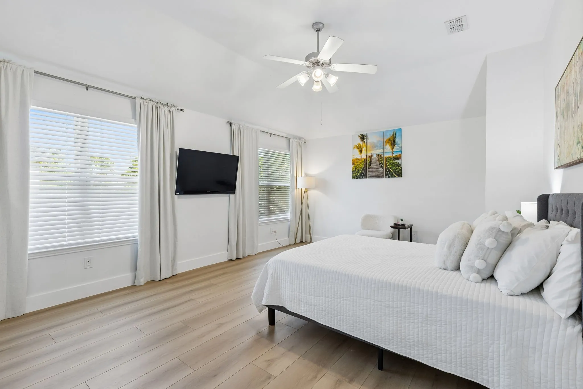 Single Family Residence For Sale in Rockwall County , 6218 Lincolnshire Lane, Rowlett, Texas 75087, 6 Bedroom, 4 Bathroom, 2 Garage spaces, 4,317 Sqft, built in 1996, mls#21383494, Real Estate Agent in Rowlett, Homes For Sale in Rockwall county, Homes For Sale in Rowlett, Realtor in Rowlett Texas, Real Estate Brokerage Independent Realty Texas, Luminita Cordes Realtor