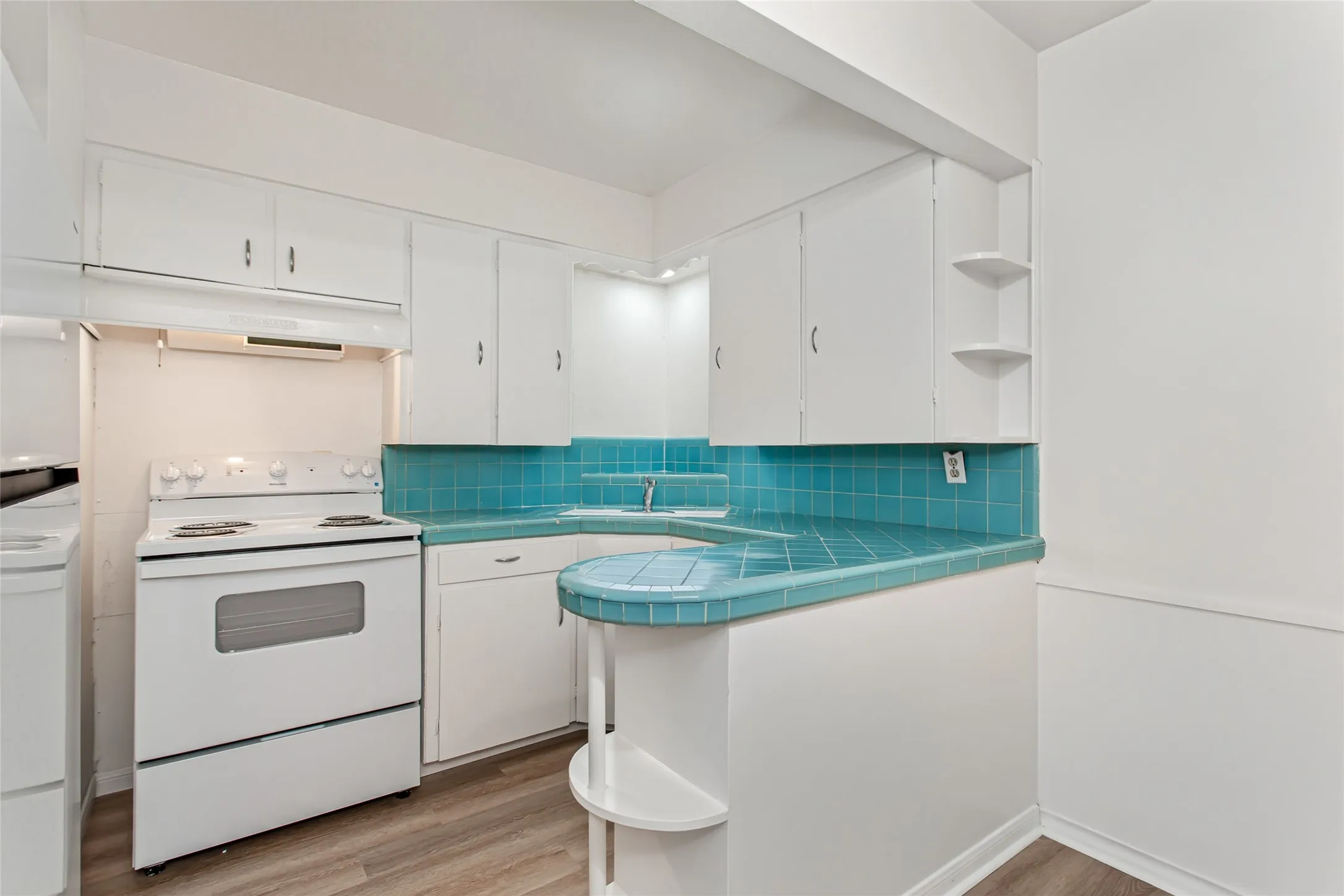 Apartment For Rent in Dallas County , 5717 Mc Commas Boulevard C, Dallas, Texas 75206, 2 Bedroom, 1 Bathroom, Garage spaces, 975 Sqft, built in 1957, mls#21384529, Real Estate Agent in Dallas, Homes For Rent in Dallas county, Homes For Rent in Dallas, Realtor in Dallas Texas, Real Estate Brokerage Independent Realty Texas, Luminita Cordes Realtor