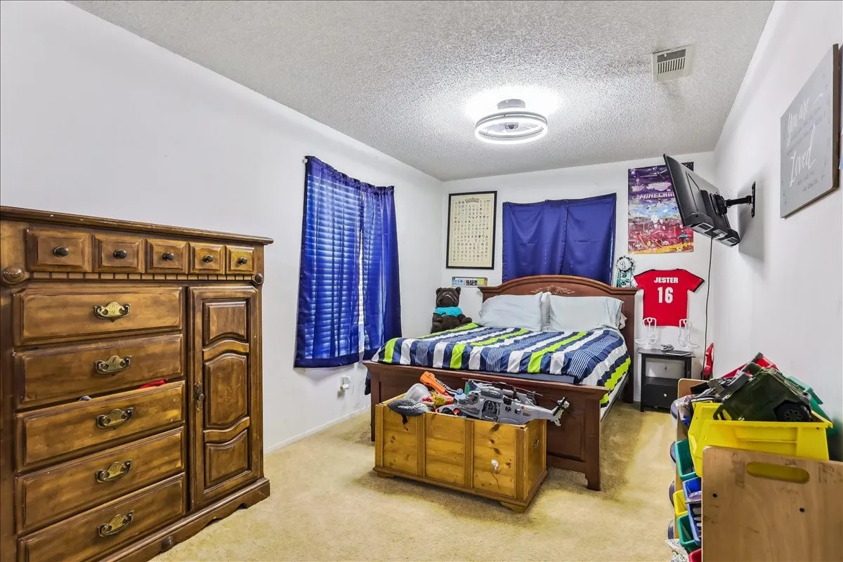 Farm For Sale in Denton County , 8123 Hilltop Road, Argyle, Texas 76226, 3 Bedroom, 2 Bathroom, Garage spaces, 2,014 Sqft, built in 1985, mls#21384537, Real Estate Agent in Argyle, Homes For Sale in Denton county, Homes For Sale in Argyle, Realtor in Argyle Texas, Real Estate Brokerage Independent Realty Texas, Luminita Cordes Realtor