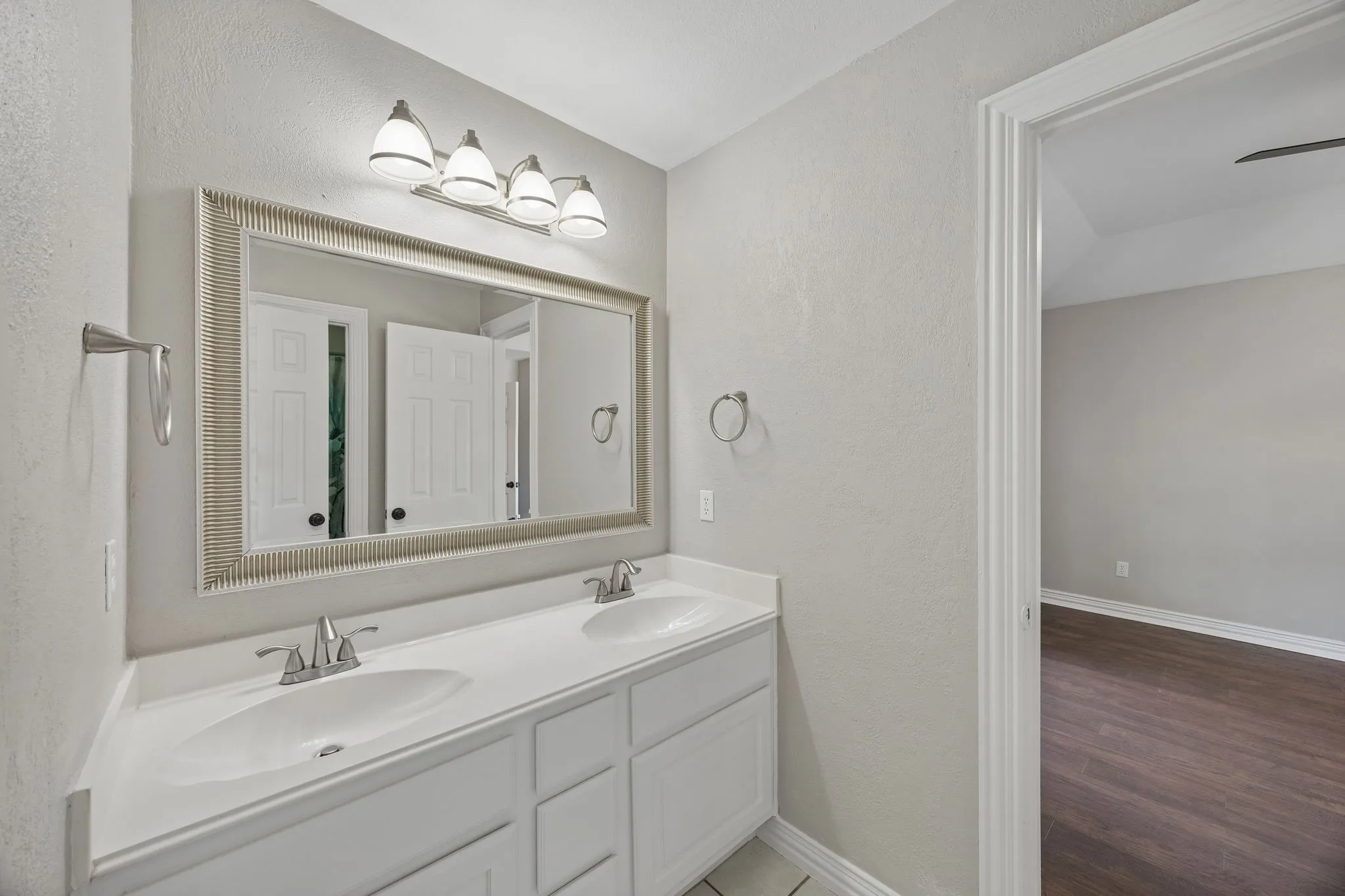 Single Family Residence For Sale in Denton County , 3700 Maywood Court, Carrollton, Texas 75007, 4 Bedroom, 3 Bathroom, 2 Garage spaces, 2,567 Sqft, built in 1992, mls#21384540, Real Estate Agent in Carrollton, Homes For Sale in Denton county, Homes For Sale in Carrollton, Realtor in Carrollton Texas, Real Estate Brokerage Independent Realty Texas, Luminita Cordes Realtor