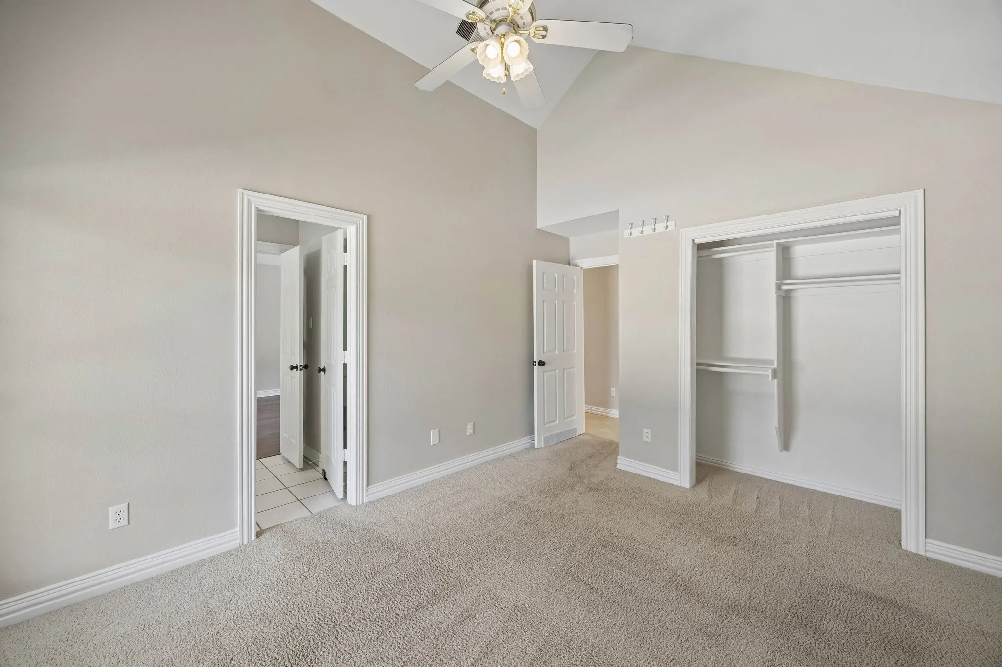 Single Family Residence For Sale in Denton County , 3700 Maywood Court, Carrollton, Texas 75007, 4 Bedroom, 3 Bathroom, 2 Garage spaces, 2,567 Sqft, built in 1992, mls#21384540, Real Estate Agent in Carrollton, Homes For Sale in Denton county, Homes For Sale in Carrollton, Realtor in Carrollton Texas, Real Estate Brokerage Independent Realty Texas, Luminita Cordes Realtor