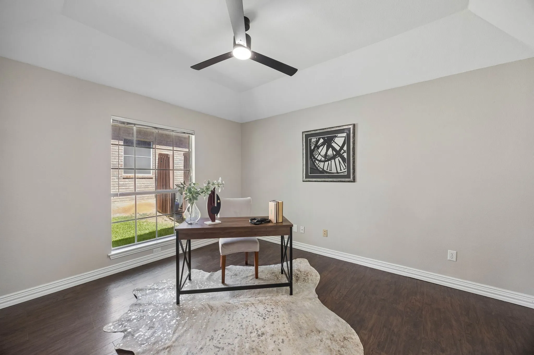 Single Family Residence For Sale in Denton County , 3700 Maywood Court, Carrollton, Texas 75007, 4 Bedroom, 3 Bathroom, 2 Garage spaces, 2,567 Sqft, built in 1992, mls#21384540, Real Estate Agent in Carrollton, Homes For Sale in Denton county, Homes For Sale in Carrollton, Realtor in Carrollton Texas, Real Estate Brokerage Independent Realty Texas, Luminita Cordes Realtor
