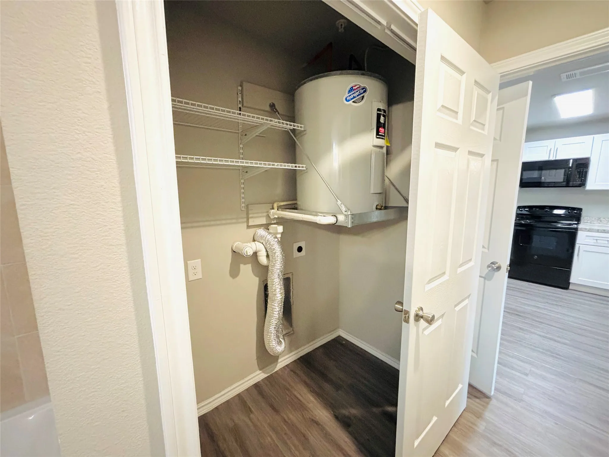 Condominium For Sale in Dallas County , 6108 Abrams Road 202, Dallas, Texas 75231, 1 Bedroom, 1 Bathroom, Garage spaces, 600 Sqft, built in 2021, mls#21384543, Real Estate Agent in Dallas, Homes For Sale in Dallas county, Homes For Sale in Dallas, Realtor in Dallas Texas, Real Estate Brokerage Independent Realty Texas, Luminita Cordes Realtor