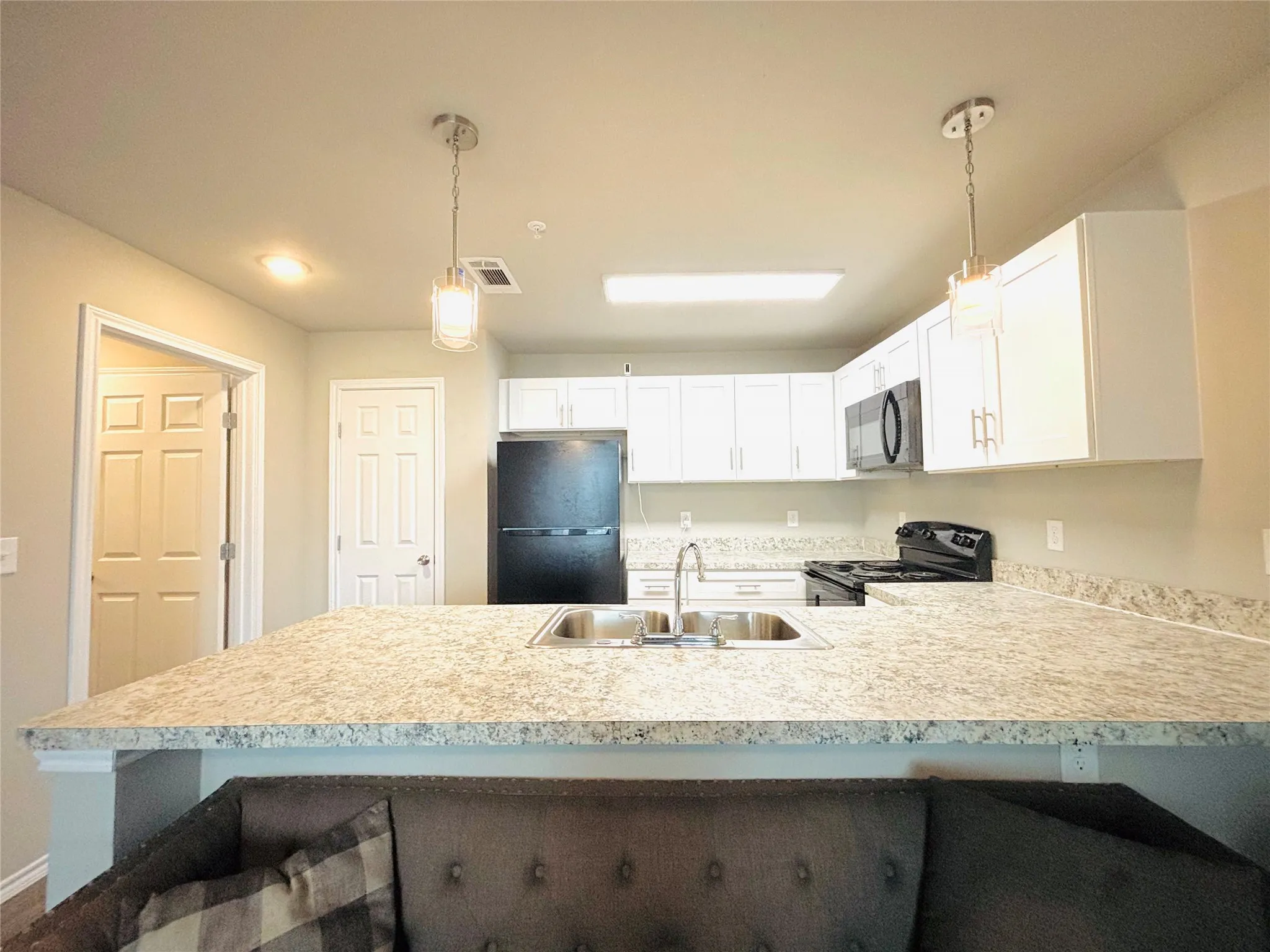 Condominium For Sale in Dallas County , 6108 Abrams Road 202, Dallas, Texas 75231, 1 Bedroom, 1 Bathroom, Garage spaces, 600 Sqft, built in 2021, mls#21384543, Real Estate Agent in Dallas, Homes For Sale in Dallas county, Homes For Sale in Dallas, Realtor in Dallas Texas, Real Estate Brokerage Independent Realty Texas, Luminita Cordes Realtor