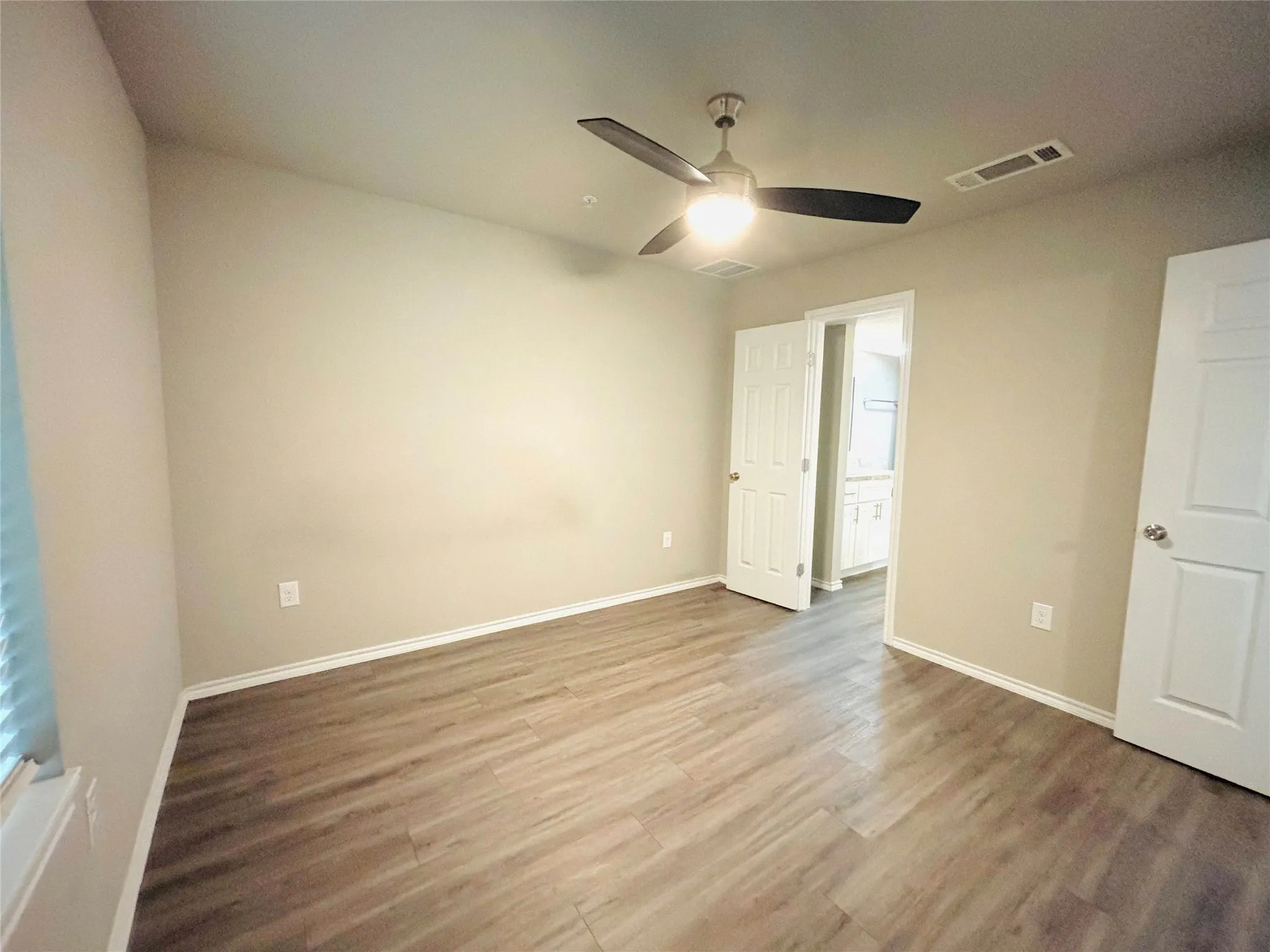 Condominium For Sale in Dallas County , 6108 Abrams Road 202, Dallas, Texas 75231, 1 Bedroom, 1 Bathroom, Garage spaces, 600 Sqft, built in 2021, mls#21384543, Real Estate Agent in Dallas, Homes For Sale in Dallas county, Homes For Sale in Dallas, Realtor in Dallas Texas, Real Estate Brokerage Independent Realty Texas, Luminita Cordes Realtor