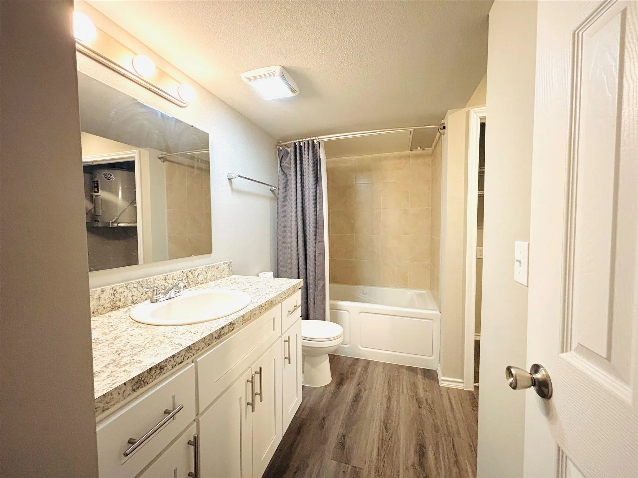 Condominium For Sale in Dallas County , 6108 Abrams Road 202, Dallas, Texas 75231, 1 Bedroom, 1 Bathroom, Garage spaces, 600 Sqft, built in 2021, mls#21384543, Real Estate Agent in Dallas, Homes For Sale in Dallas county, Homes For Sale in Dallas, Realtor in Dallas Texas, Real Estate Brokerage Independent Realty Texas, Luminita Cordes Realtor