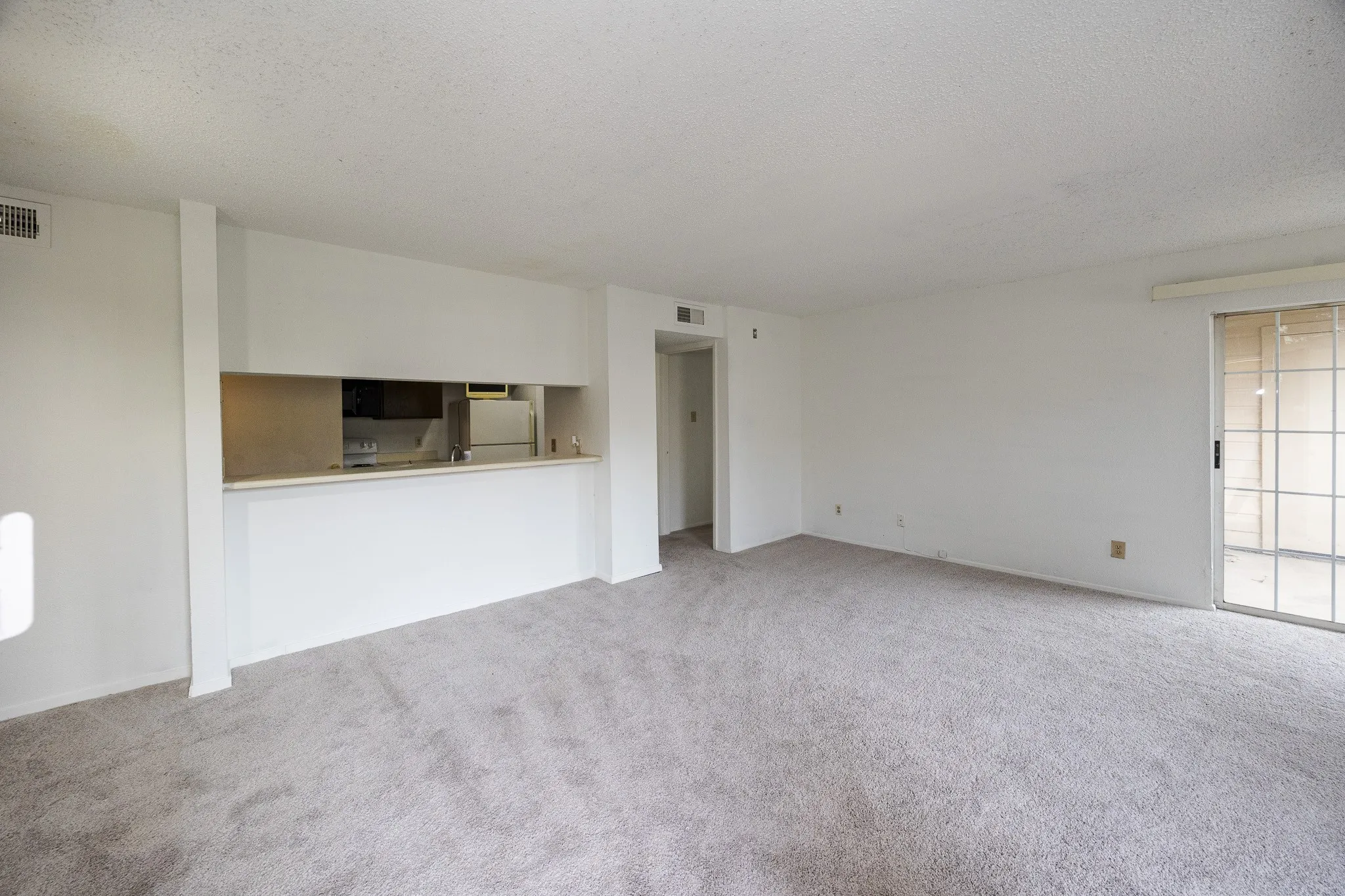 Condominium For Rent in Dallas County , 12480 Abrams Road 407, Dallas, Texas 75243, 1 Bedroom, 1 Bathroom, Garage spaces, 728 Sqft, built in 1982, mls#21357963, Real Estate Agent in Dallas, Homes For Rent in Dallas county, Homes For Rent in Dallas, Realtor in Dallas Texas, Real Estate Brokerage Independent Realty Texas, Luminita Cordes Realtor
