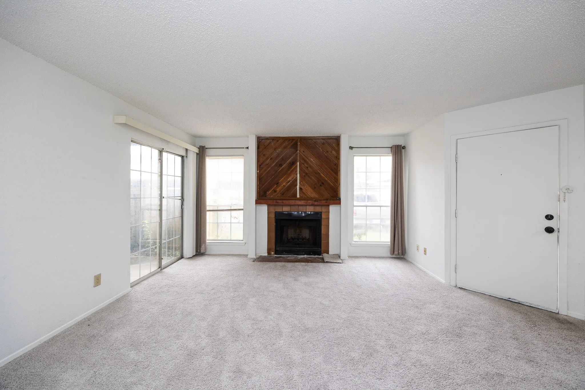 Condominium For Rent in Dallas County , 12480 Abrams Road 407, Dallas, Texas 75243, 1 Bedroom, 1 Bathroom, Garage spaces, 728 Sqft, built in 1982, mls#21357963, Real Estate Agent in Dallas, Homes For Rent in Dallas county, Homes For Rent in Dallas, Realtor in Dallas Texas, Real Estate Brokerage Independent Realty Texas, Luminita Cordes Realtor