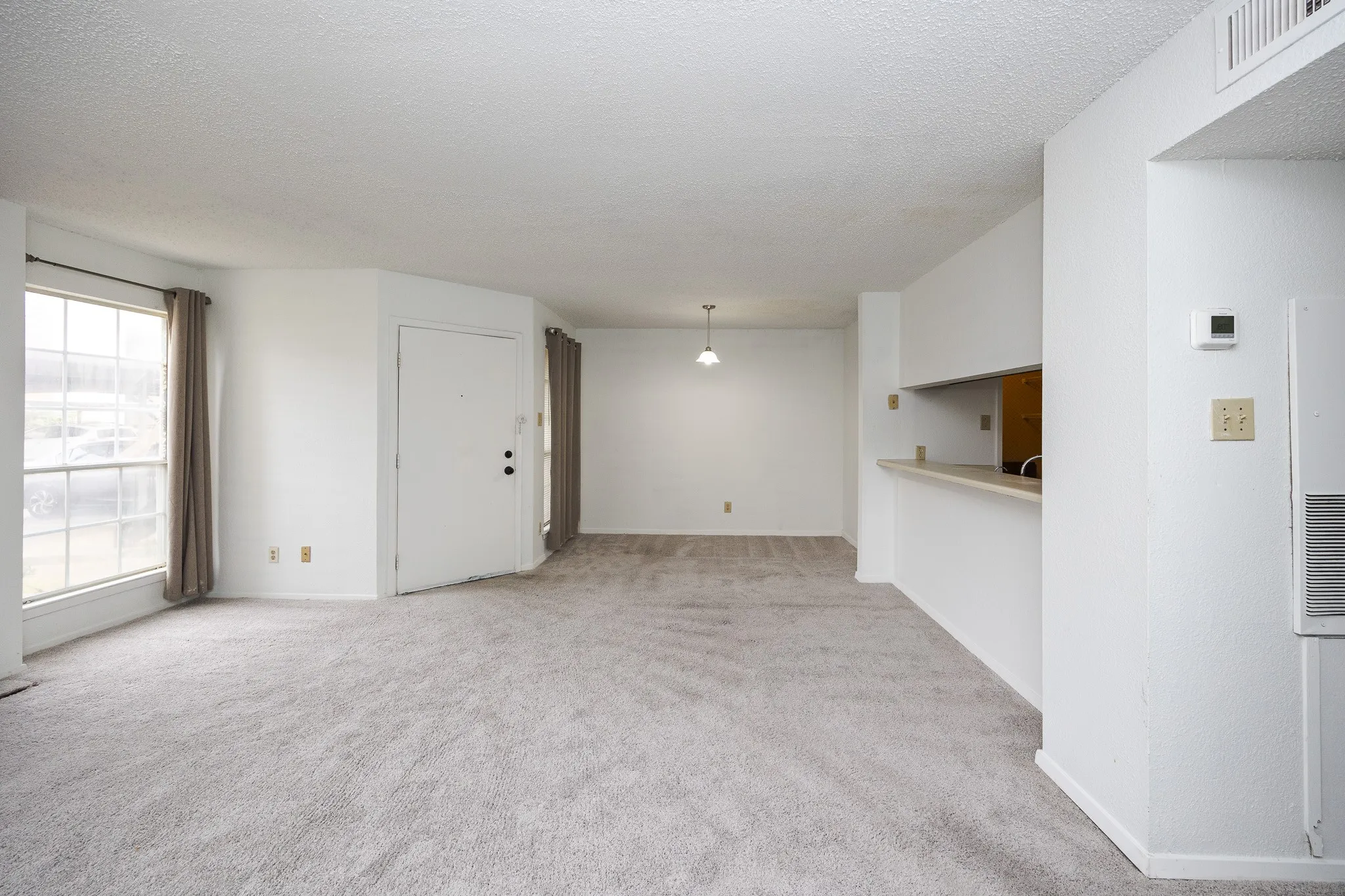 Condominium For Rent in Dallas County , 12480 Abrams Road 407, Dallas, Texas 75243, 1 Bedroom, 1 Bathroom, Garage spaces, 728 Sqft, built in 1982, mls#21357963, Real Estate Agent in Dallas, Homes For Rent in Dallas county, Homes For Rent in Dallas, Realtor in Dallas Texas, Real Estate Brokerage Independent Realty Texas, Luminita Cordes Realtor