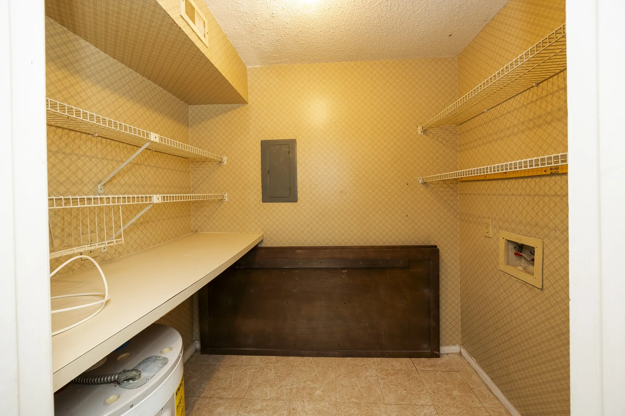 Condominium For Rent in Dallas County , 12480 Abrams Road 407, Dallas, Texas 75243, 1 Bedroom, 1 Bathroom, Garage spaces, 728 Sqft, built in 1982, mls#21357963, Real Estate Agent in Dallas, Homes For Rent in Dallas county, Homes For Rent in Dallas, Realtor in Dallas Texas, Real Estate Brokerage Independent Realty Texas, Luminita Cordes Realtor