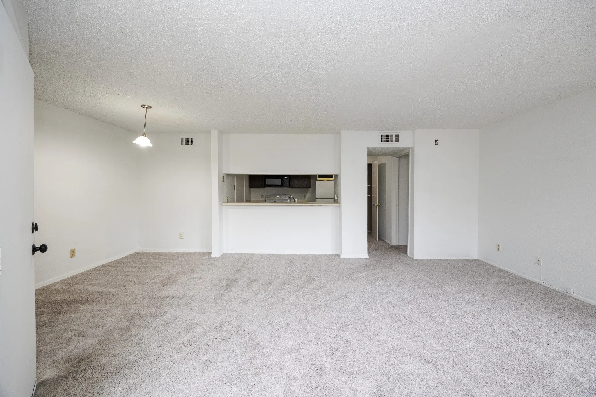 Condominium For Rent in Dallas County , 12480 Abrams Road 407, Dallas, Texas 75243, 1 Bedroom, 1 Bathroom, Garage spaces, 728 Sqft, built in 1982, mls#21357963, Real Estate Agent in Dallas, Homes For Rent in Dallas county, Homes For Rent in Dallas, Realtor in Dallas Texas, Real Estate Brokerage Independent Realty Texas, Luminita Cordes Realtor