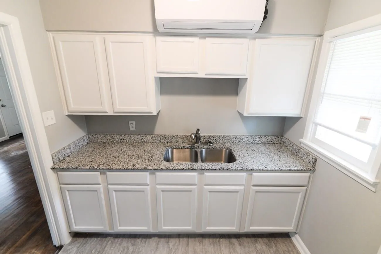 Single Family Residence For Rent in Dallas County , 10433 Fern Drive, Dallas, Texas 75228, 2 Bedroom, 1 Bathroom, 1 Garage spaces, 916 Sqft, built in 1950, mls#21384552, Real Estate Agent in Dallas, Homes For Rent in Dallas county, Homes For Rent in Dallas, Realtor in Dallas Texas, Real Estate Brokerage Independent Realty Texas, Luminita Cordes Realtor