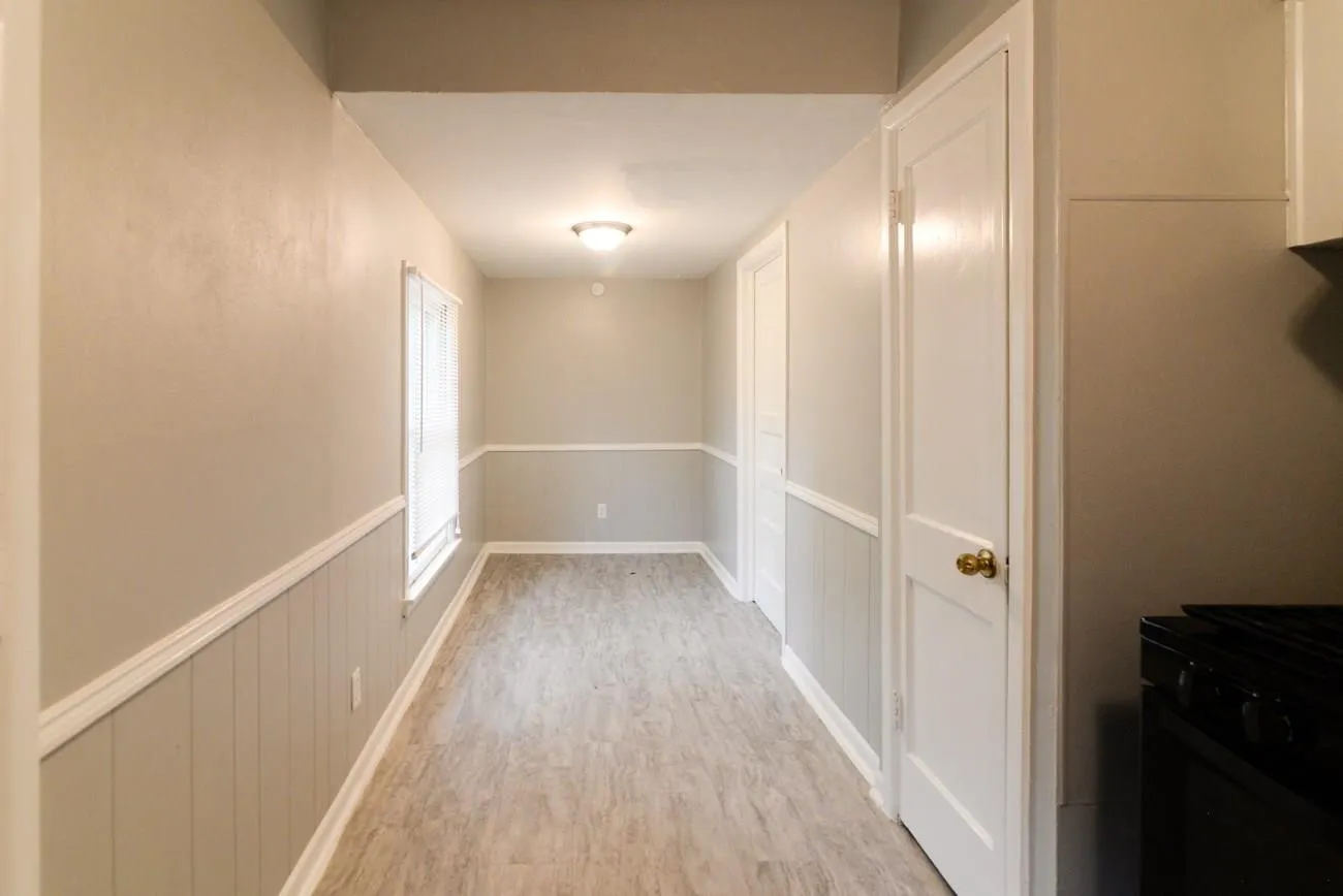 Single Family Residence For Rent in Dallas County , 10433 Fern Drive, Dallas, Texas 75228, 2 Bedroom, 1 Bathroom, 1 Garage spaces, 916 Sqft, built in 1950, mls#21384552, Real Estate Agent in Dallas, Homes For Rent in Dallas county, Homes For Rent in Dallas, Realtor in Dallas Texas, Real Estate Brokerage Independent Realty Texas, Luminita Cordes Realtor