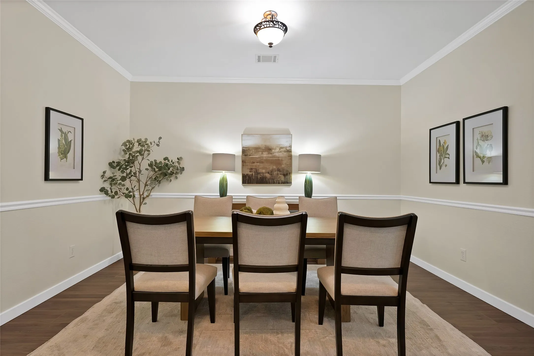 Crown molding and chair rail detailing
