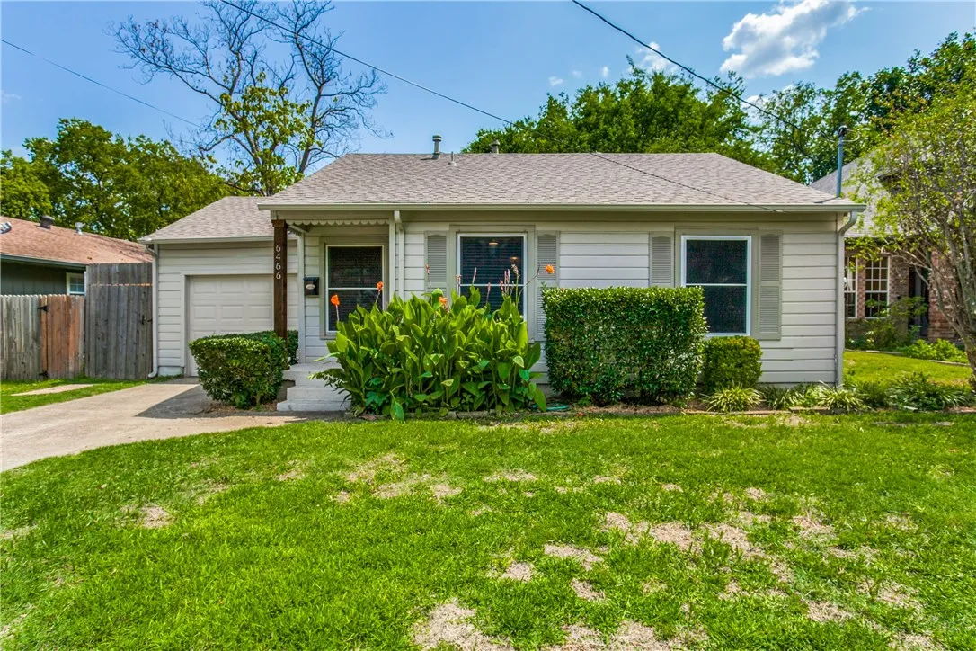 Single Family Residence For Rent in Dallas County , 6466 Trammel Drive, Dallas, Texas 75214, 2 Bedroom, 1 Bathroom, 1 Garage spaces, 1,136 Sqft, built in 1945, mls#21383200, Real Estate Agent in Dallas, Homes For Rent in Dallas county, Homes For Rent in Dallas, Realtor in Dallas Texas, Real Estate Brokerage Independent Realty Texas, Luminita Cordes Realtor
