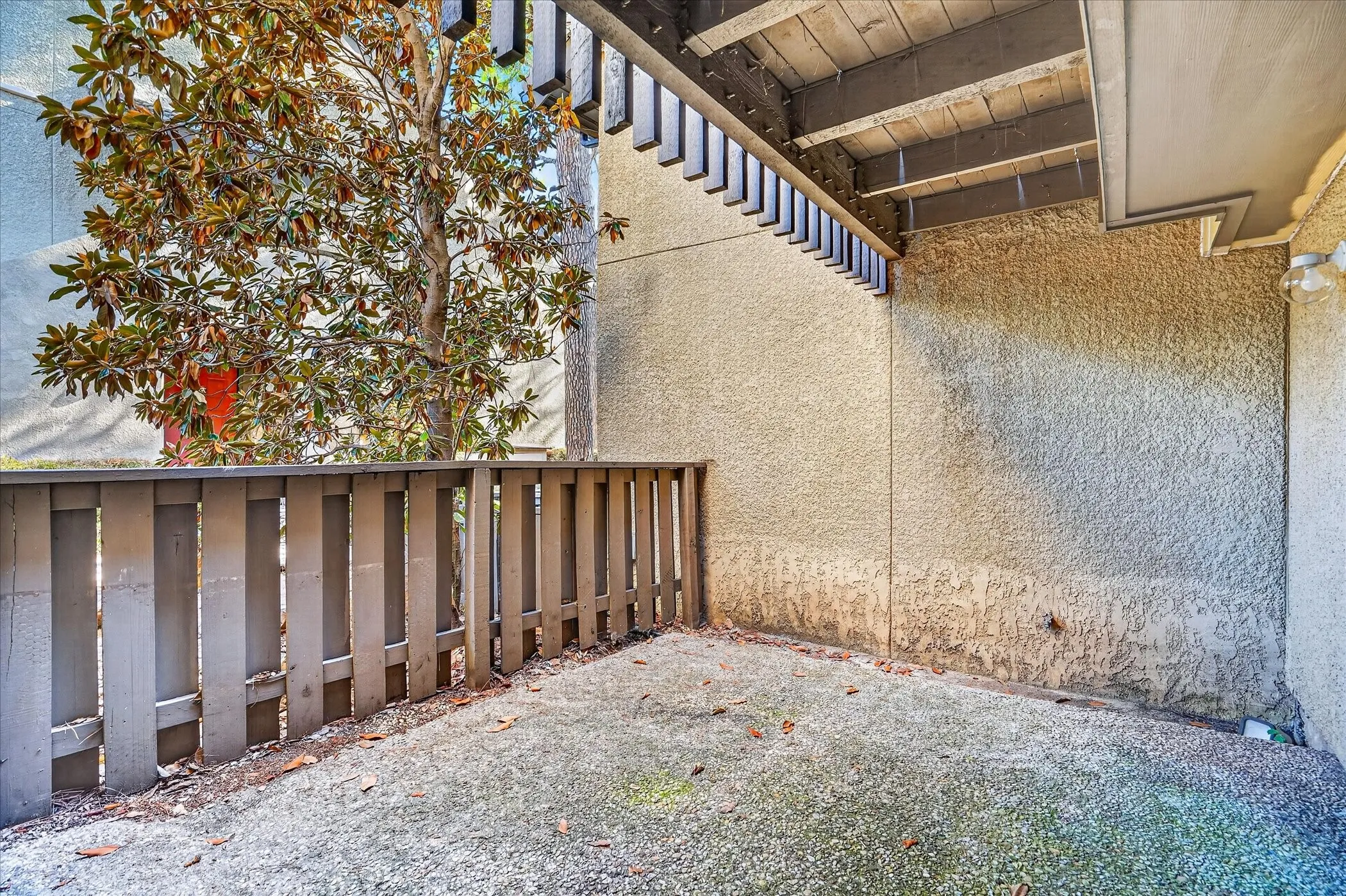 Condominium For Sale in Dallas County , 4573 N O Connor Road 1331, Irving, Texas 75062, 3 Bedroom, 3 Bathroom, 2 Garage spaces, 1,639 Sqft, built in 1975, mls#21384497, Real Estate Agent in Irving, Homes For Sale in Dallas county, Homes For Sale in Irving, Realtor in Irving Texas, Real Estate Brokerage Independent Realty Texas, Luminita Cordes Realtor