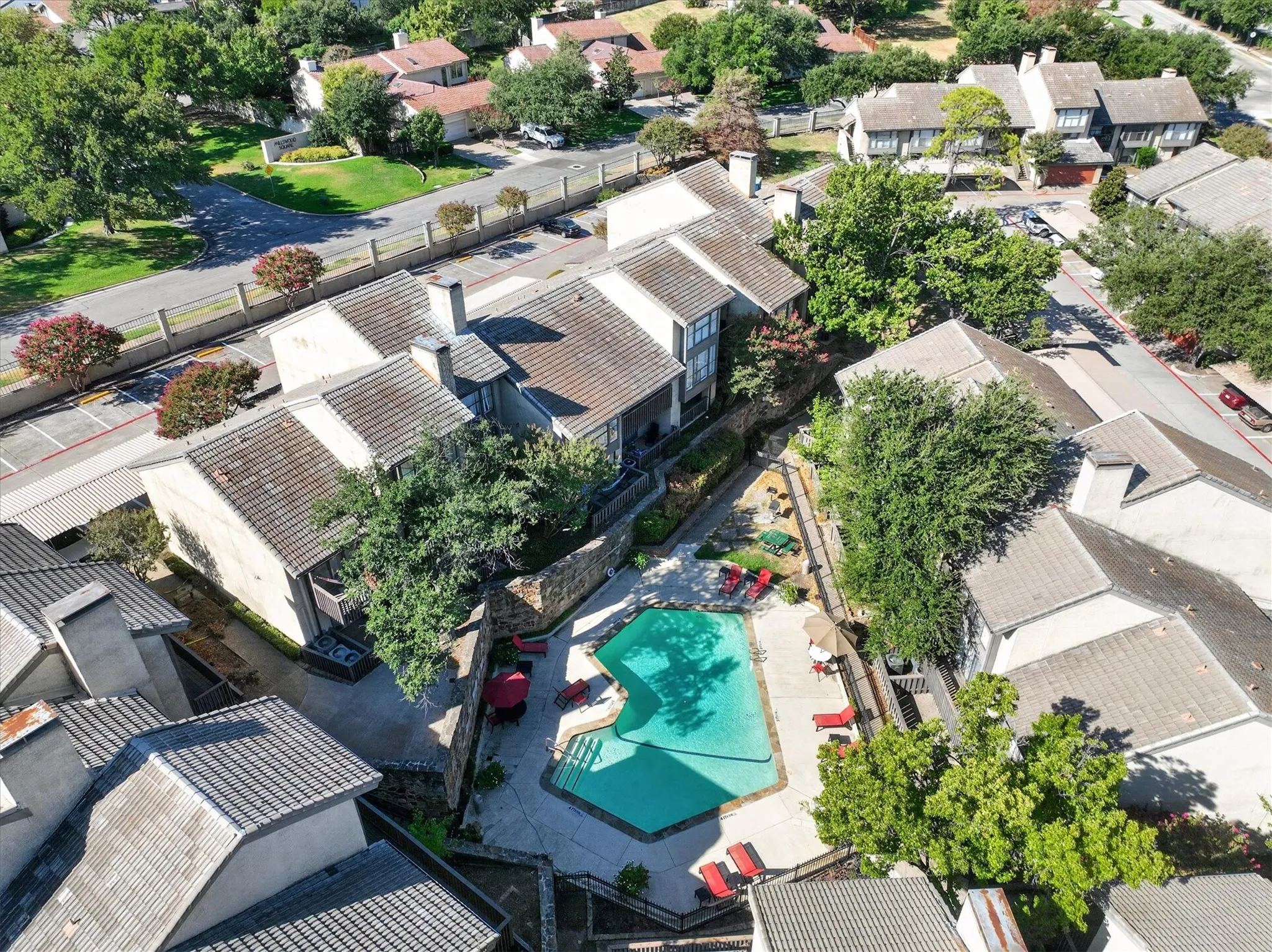 Condominium For Sale in Dallas County , 4573 N O Connor Road 1331, Irving, Texas 75062, 3 Bedroom, 3 Bathroom, 2 Garage spaces, 1,639 Sqft, built in 1975, mls#21384497, Real Estate Agent in Irving, Homes For Sale in Dallas county, Homes For Sale in Irving, Realtor in Irving Texas, Real Estate Brokerage Independent Realty Texas, Luminita Cordes Realtor