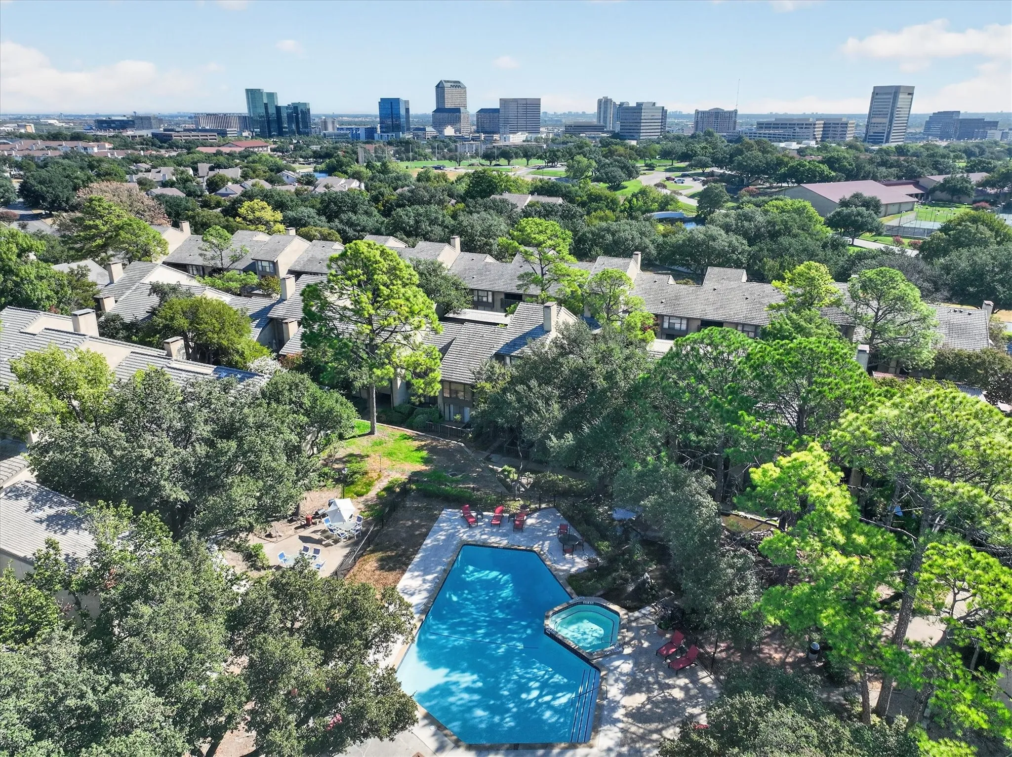 Condominium For Sale in Dallas County , 4573 N O Connor Road 1331, Irving, Texas 75062, 3 Bedroom, 3 Bathroom, 2 Garage spaces, 1,639 Sqft, built in 1975, mls#21384497, Real Estate Agent in Irving, Homes For Sale in Dallas county, Homes For Sale in Irving, Realtor in Irving Texas, Real Estate Brokerage Independent Realty Texas, Luminita Cordes Realtor