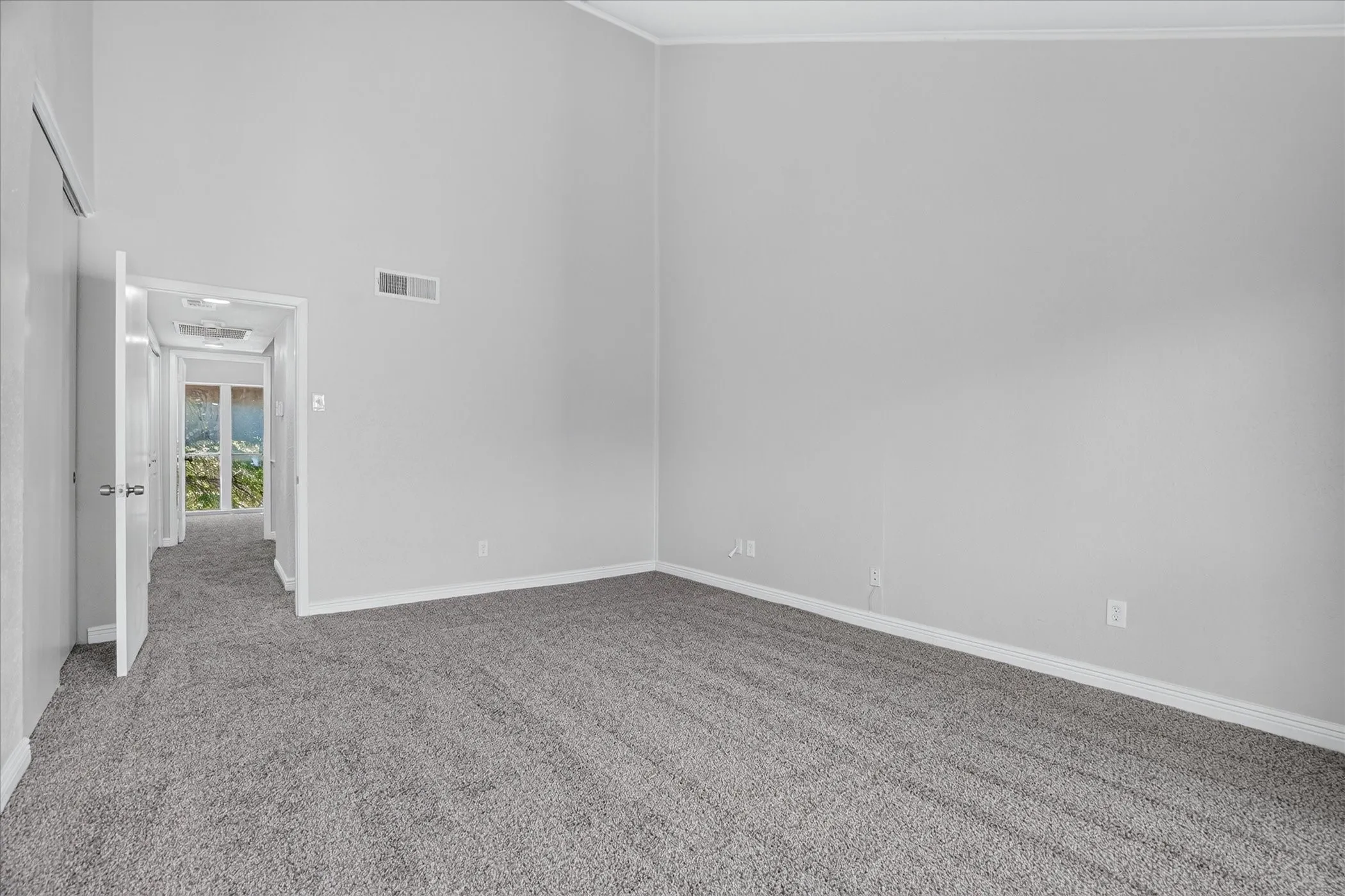 Condominium For Sale in Dallas County , 4573 N O Connor Road 1331, Irving, Texas 75062, 3 Bedroom, 3 Bathroom, 2 Garage spaces, 1,639 Sqft, built in 1975, mls#21384497, Real Estate Agent in Irving, Homes For Sale in Dallas county, Homes For Sale in Irving, Realtor in Irving Texas, Real Estate Brokerage Independent Realty Texas, Luminita Cordes Realtor