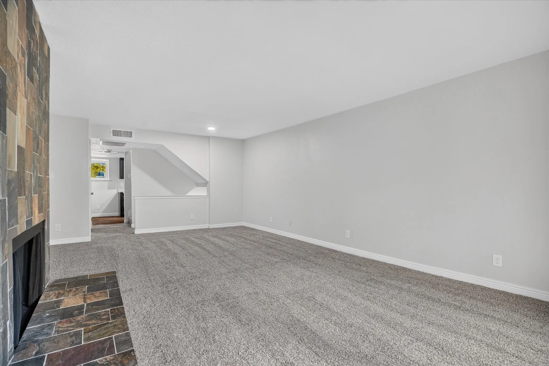 Condominium For Sale in Dallas County , 4573 N O Connor Road 1331, Irving, Texas 75062, 3 Bedroom, 3 Bathroom, 2 Garage spaces, 1,639 Sqft, built in 1975, mls#21384497, Real Estate Agent in Irving, Homes For Sale in Dallas county, Homes For Sale in Irving, Realtor in Irving Texas, Real Estate Brokerage Independent Realty Texas, Luminita Cordes Realtor