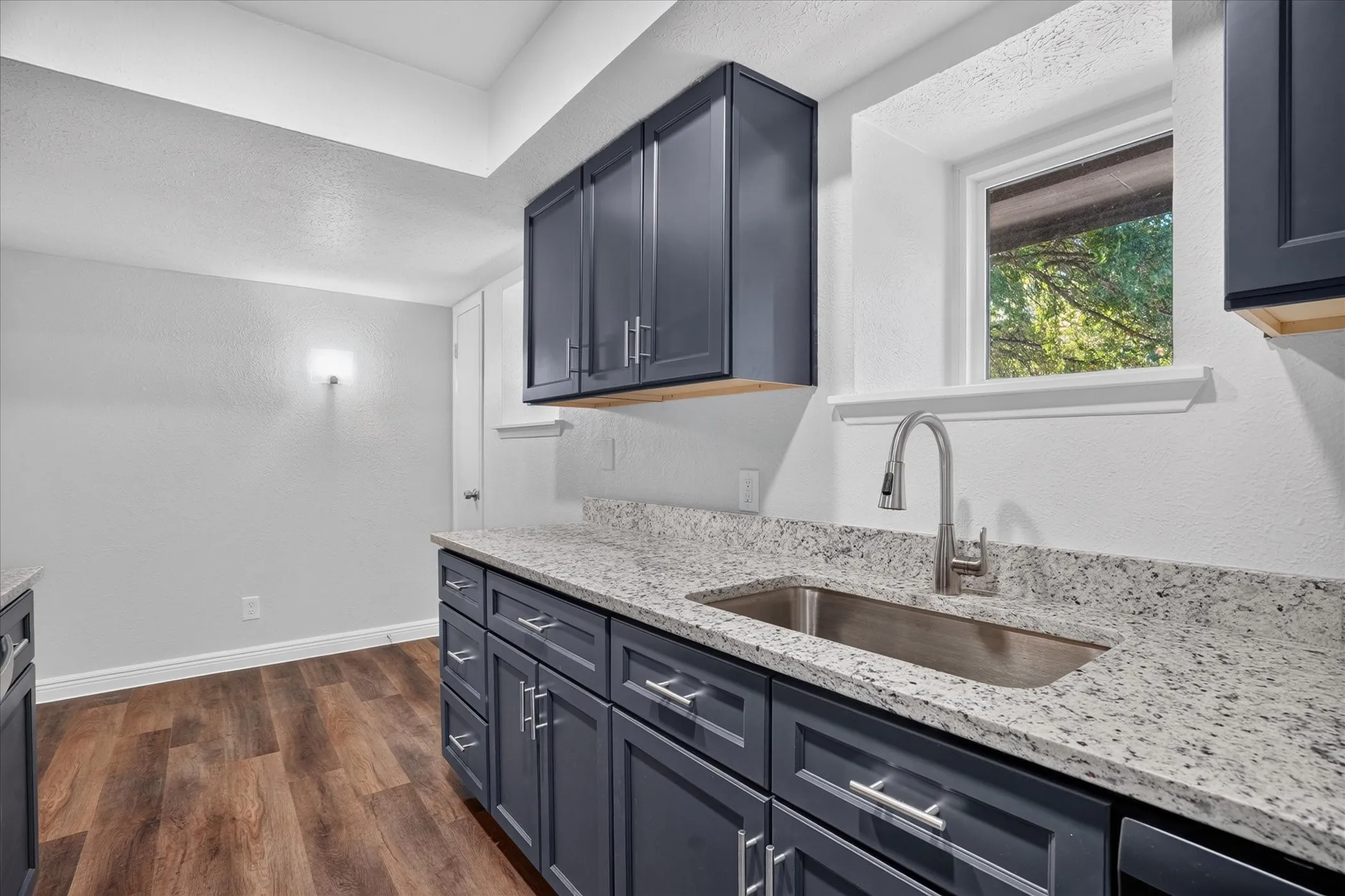 Condominium For Sale in Dallas County , 4573 N O Connor Road 1331, Irving, Texas 75062, 3 Bedroom, 3 Bathroom, 2 Garage spaces, 1,639 Sqft, built in 1975, mls#21384497, Real Estate Agent in Irving, Homes For Sale in Dallas county, Homes For Sale in Irving, Realtor in Irving Texas, Real Estate Brokerage Independent Realty Texas, Luminita Cordes Realtor